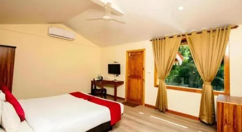 Majestic Beach Comforts - Beachfront