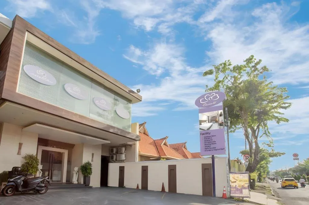 Life Emerald Hotel Surabaya