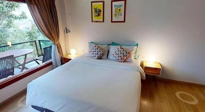 Bed in Dago Heuvel Resort