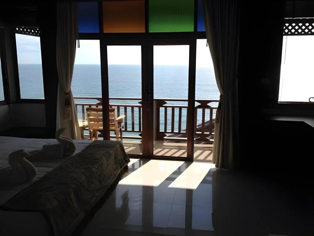 Diamond Cliff Beach Lanta Resort