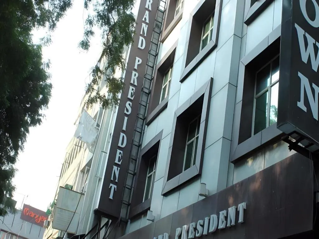 Hotel Grand President