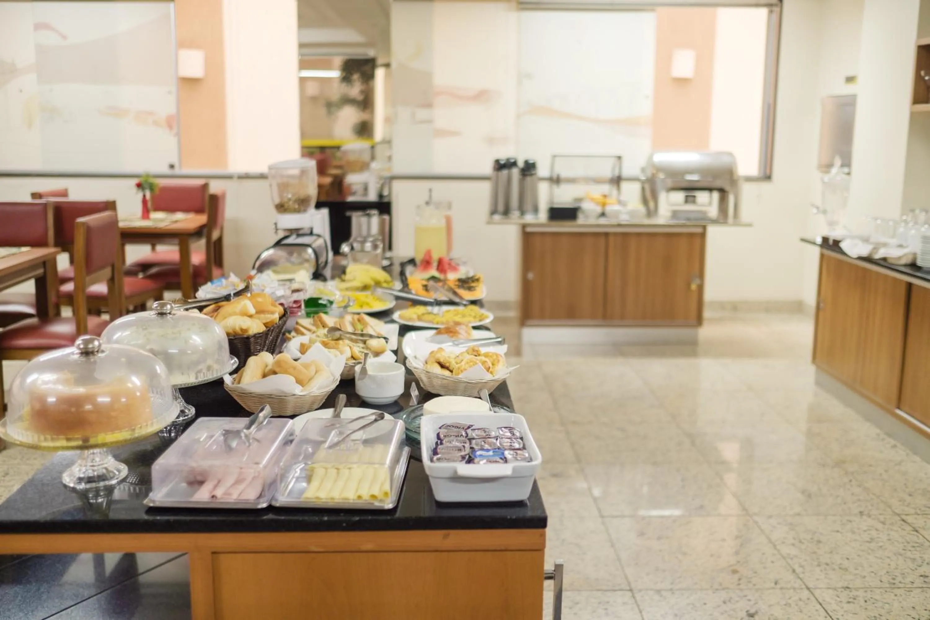 Breakfast in Ibituruna Center Hotel