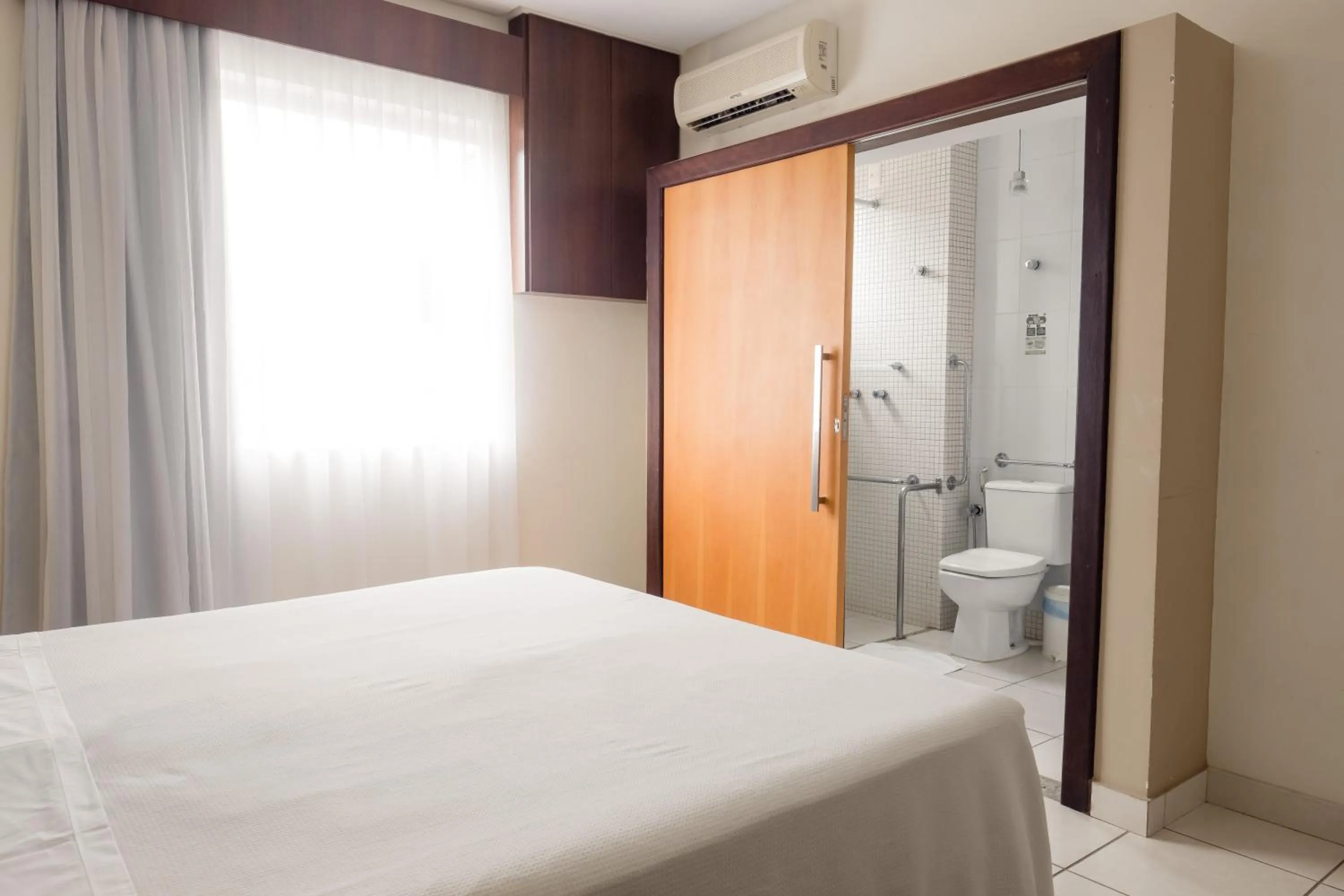 Bedroom, Bed in Ibituruna Center Hotel