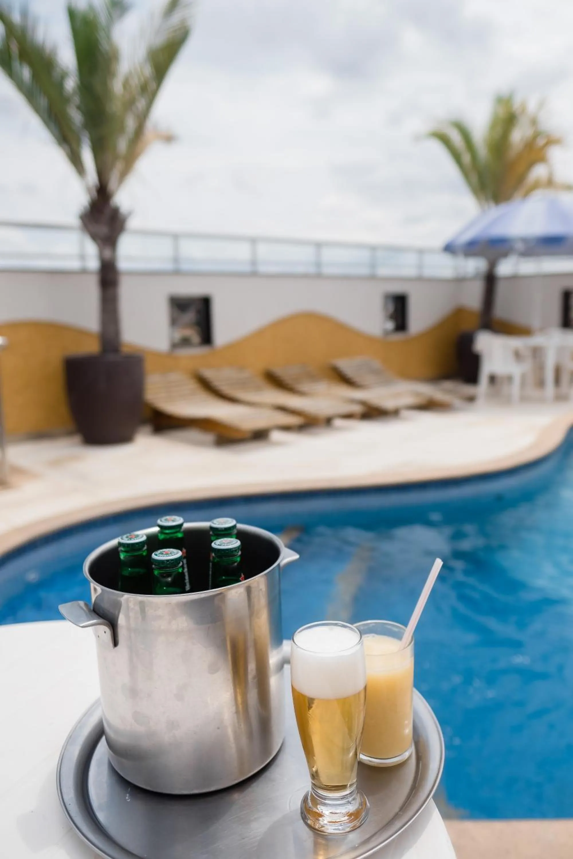 Swimming pool in Ibituruna Center Hotel