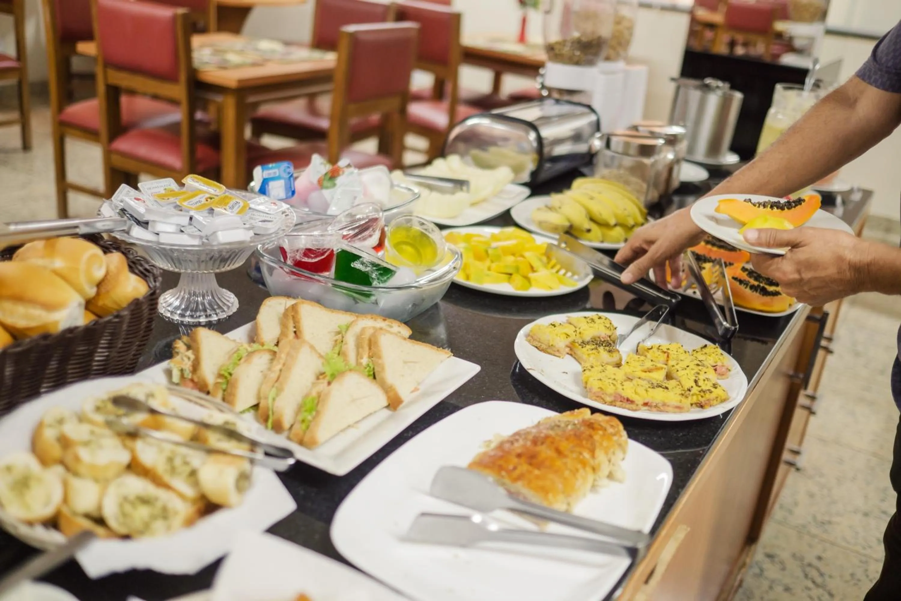 Breakfast in Ibituruna Center Hotel