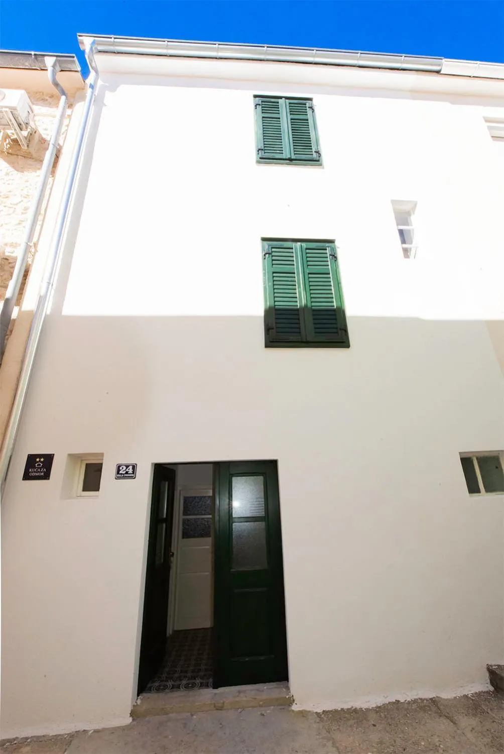 Property building in Apartment Plasa