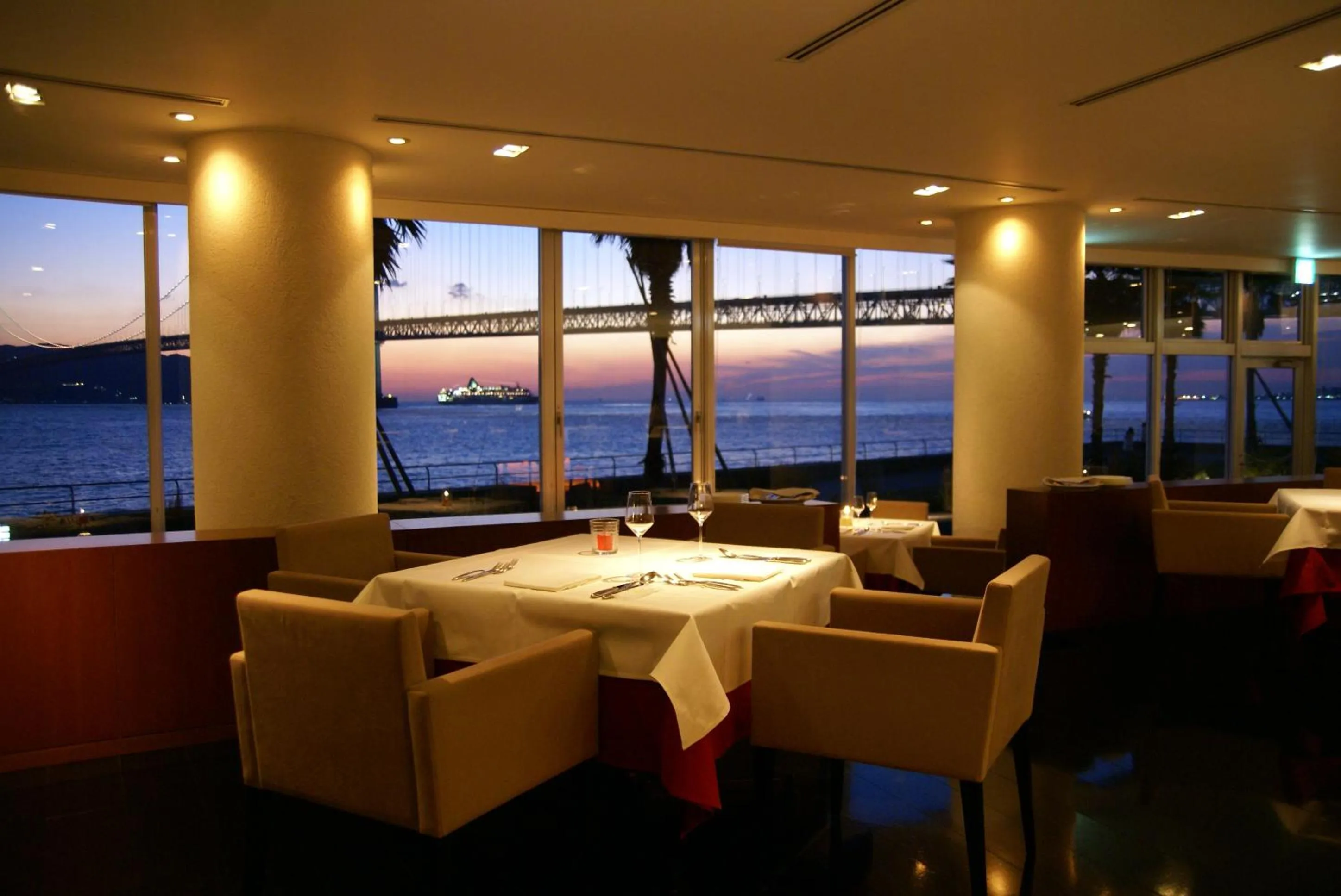 Restaurant/places to eat in Hotel Setre Kobe Maiko
