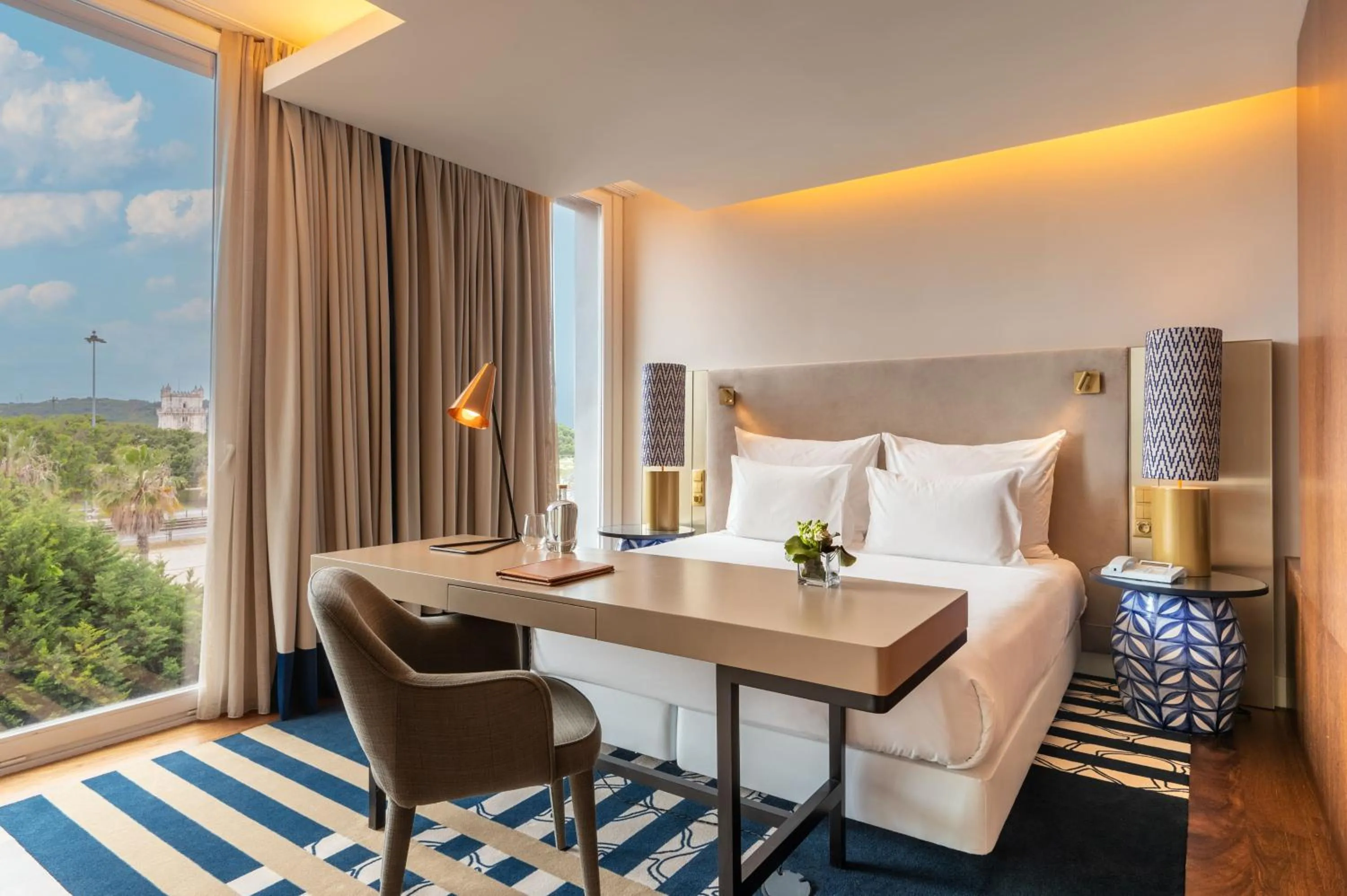 Bed in Palácio do Governador - Lisbon Hotel & Spa