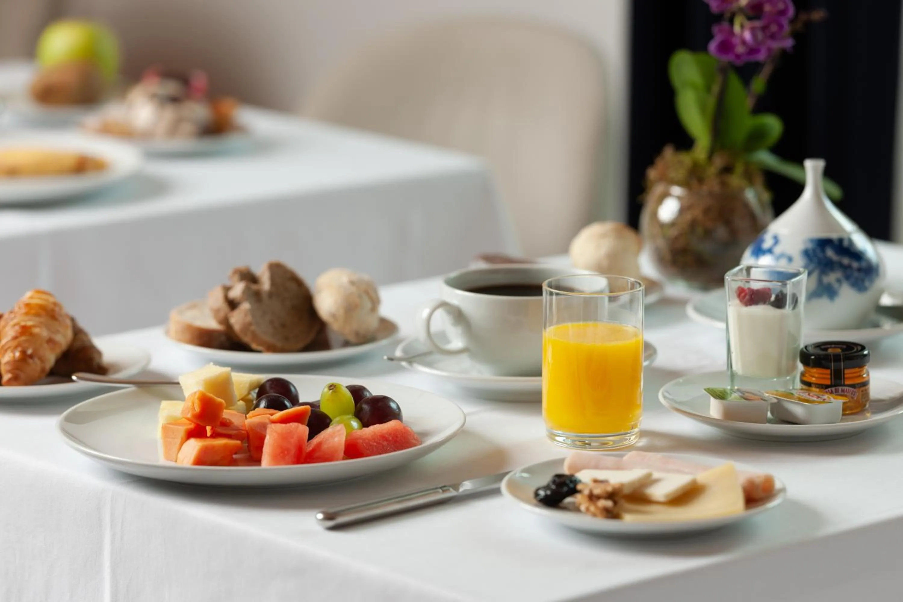 Food and drinks in Palácio do Governador - Lisbon Hotel & Spa