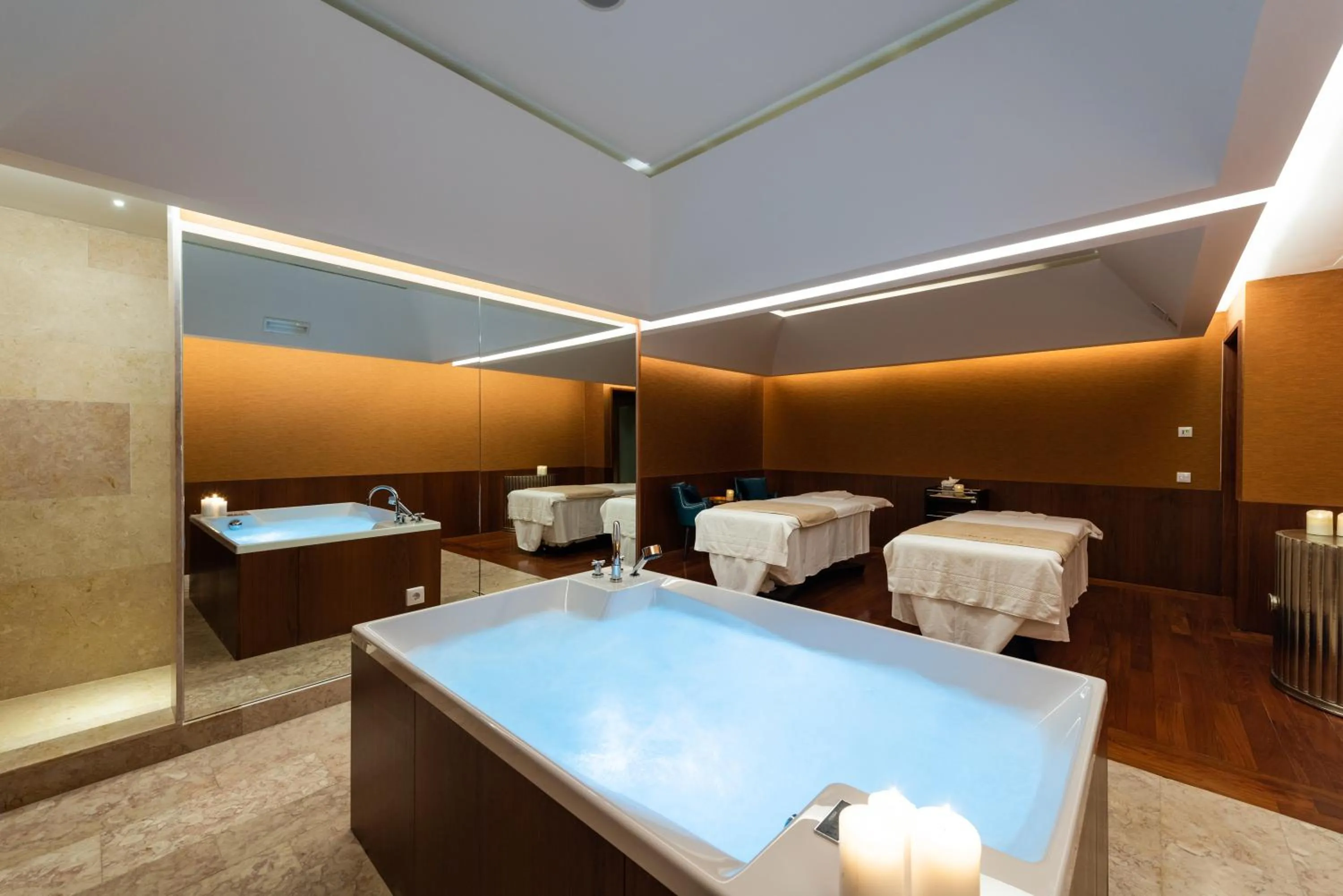 Hot Tub in Palácio do Governador - Lisbon Hotel & Spa