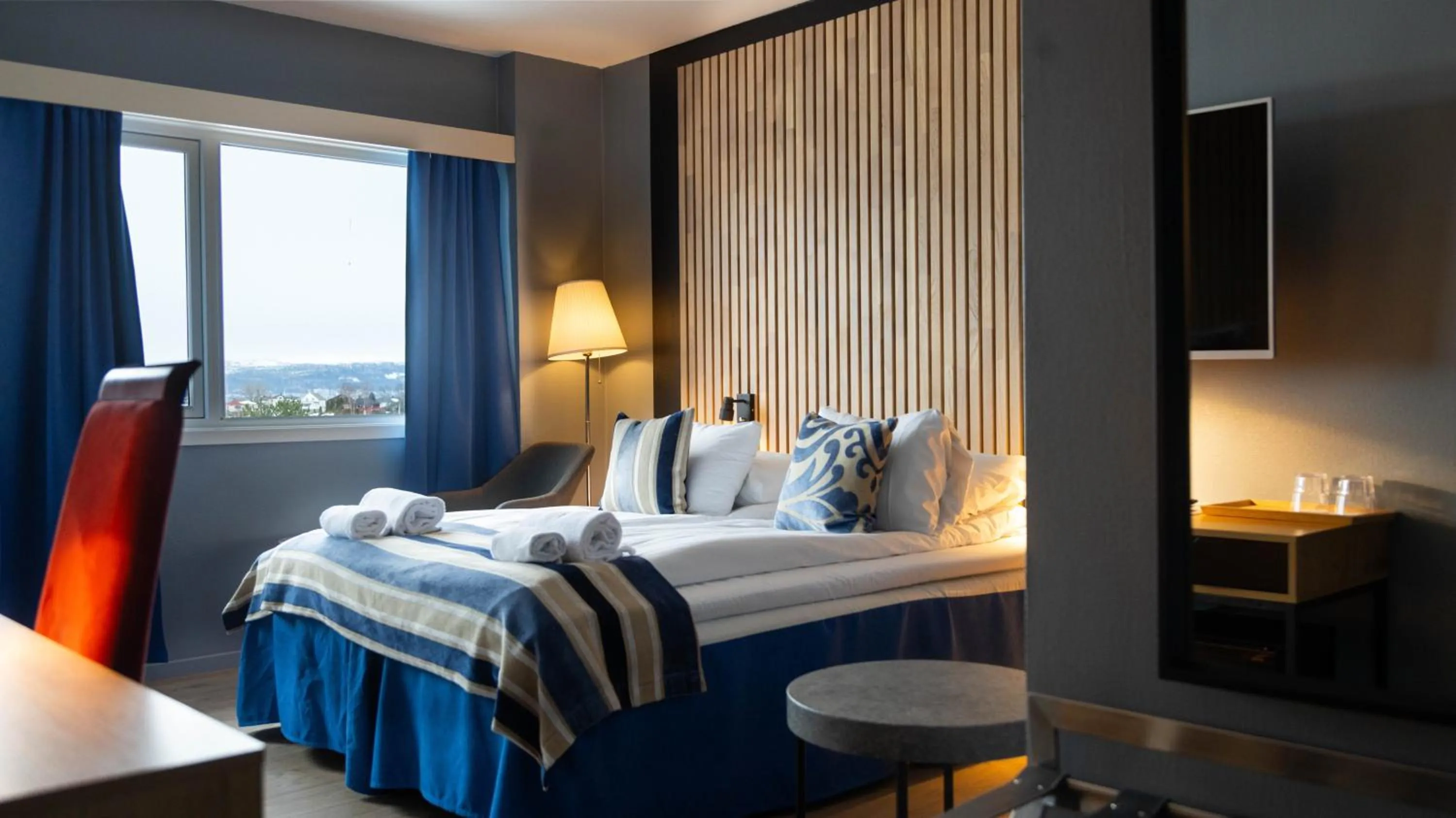 Photo of the whole room, Bed in Vestnes Fjordhotell