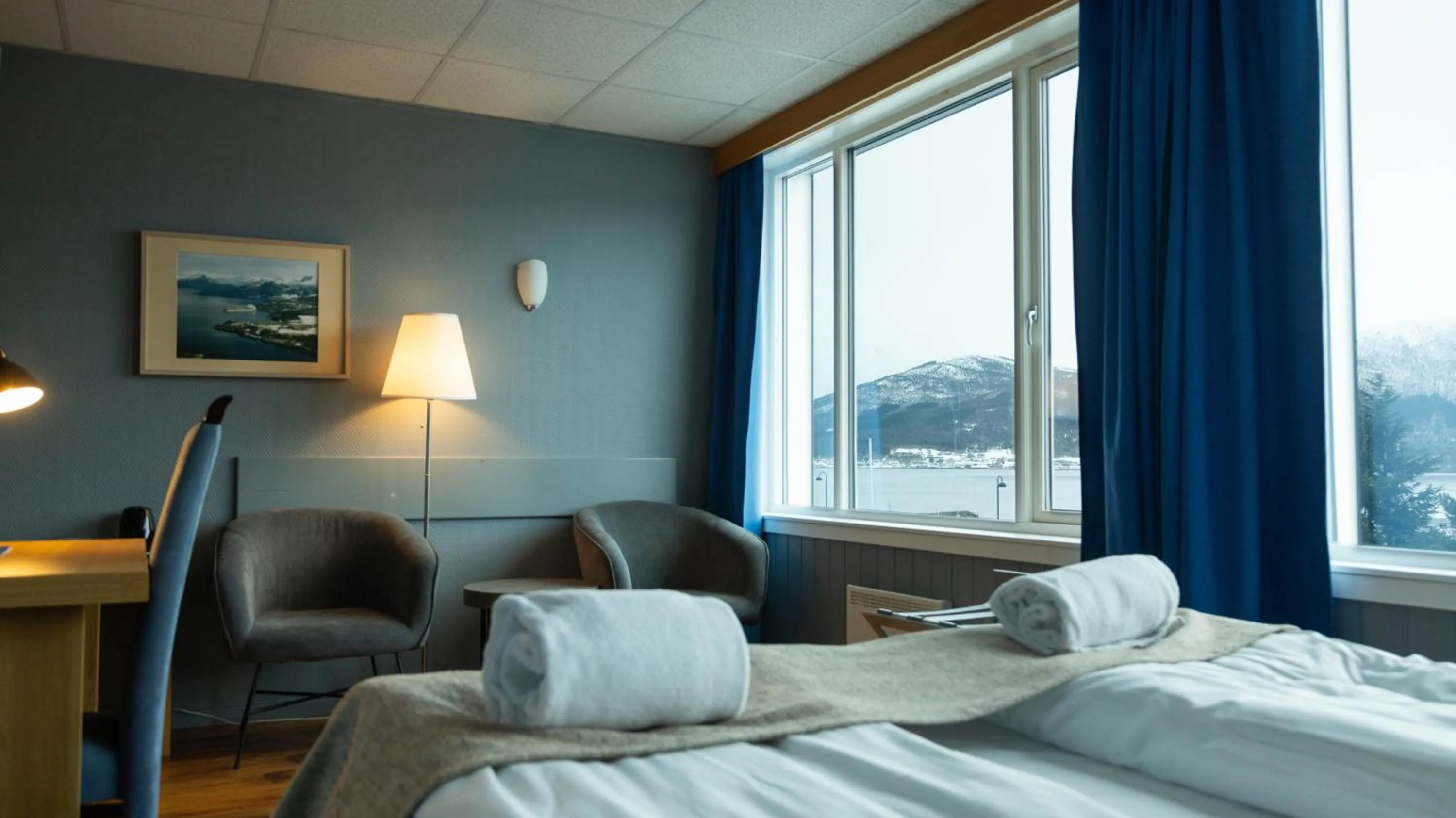 Photo of the whole room, Bed in Vestnes Fjordhotell