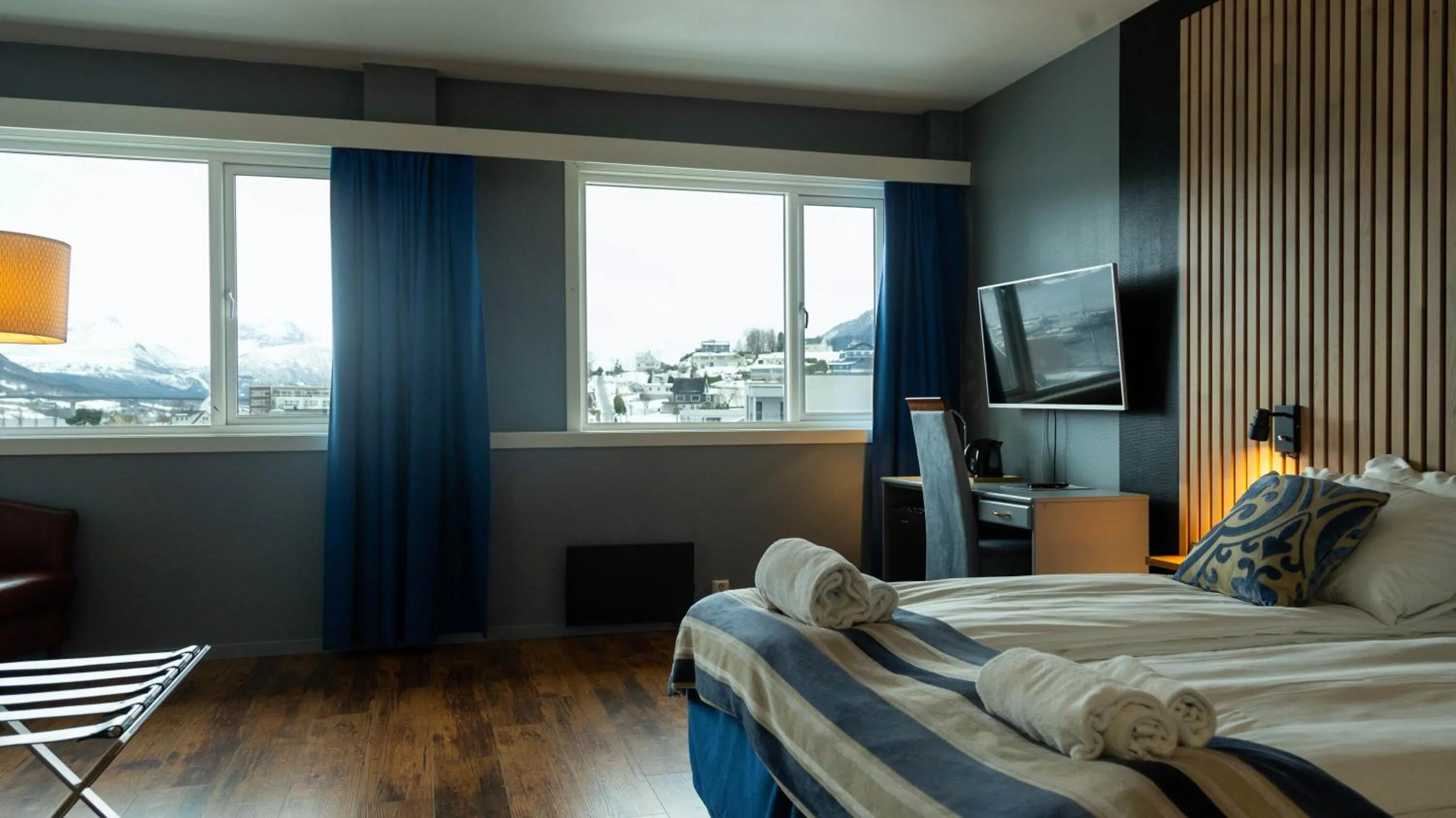 Photo of the whole room, Bed in Vestnes Fjordhotell