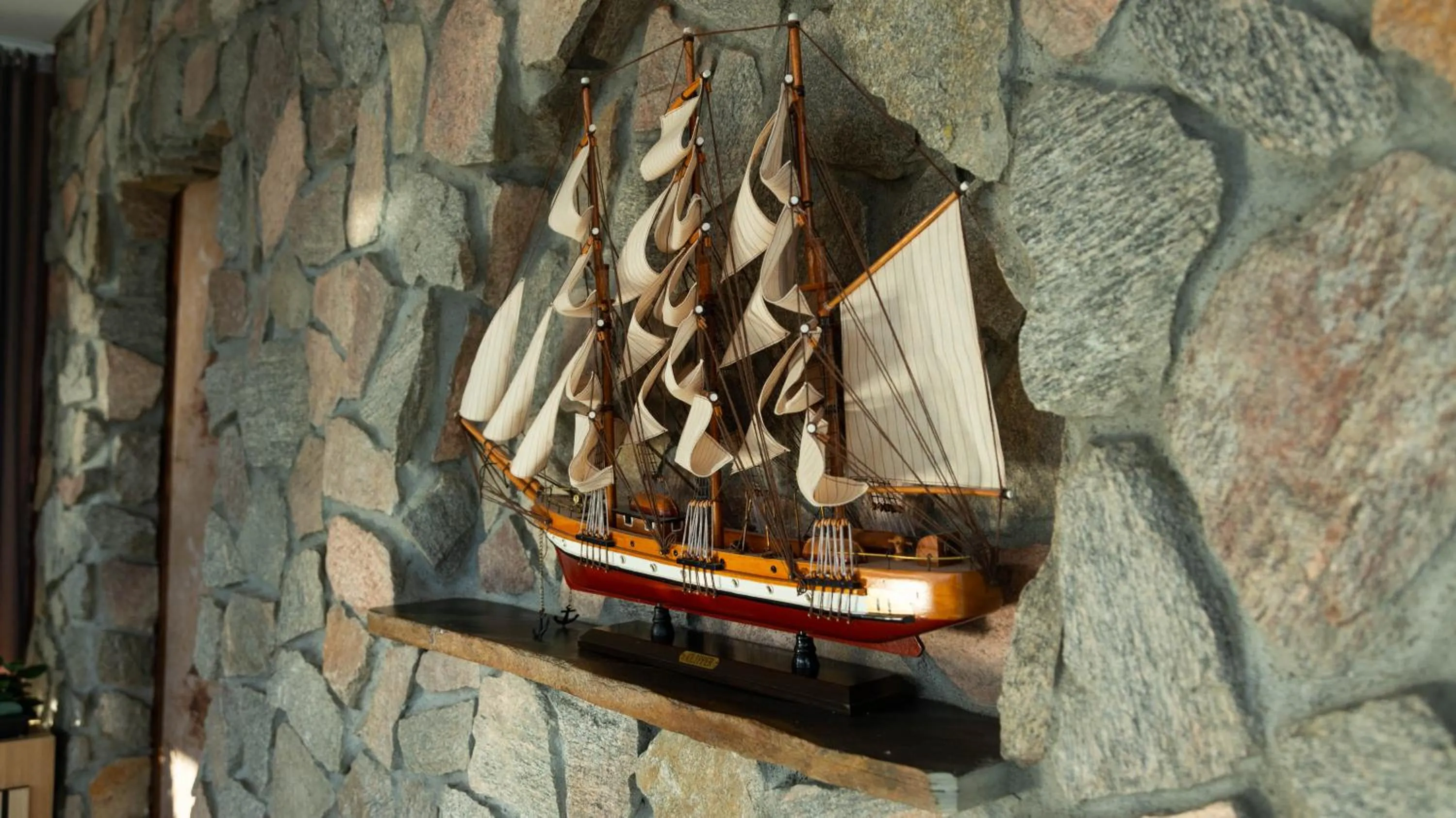 Restaurant/places to eat in Vestnes Fjordhotell