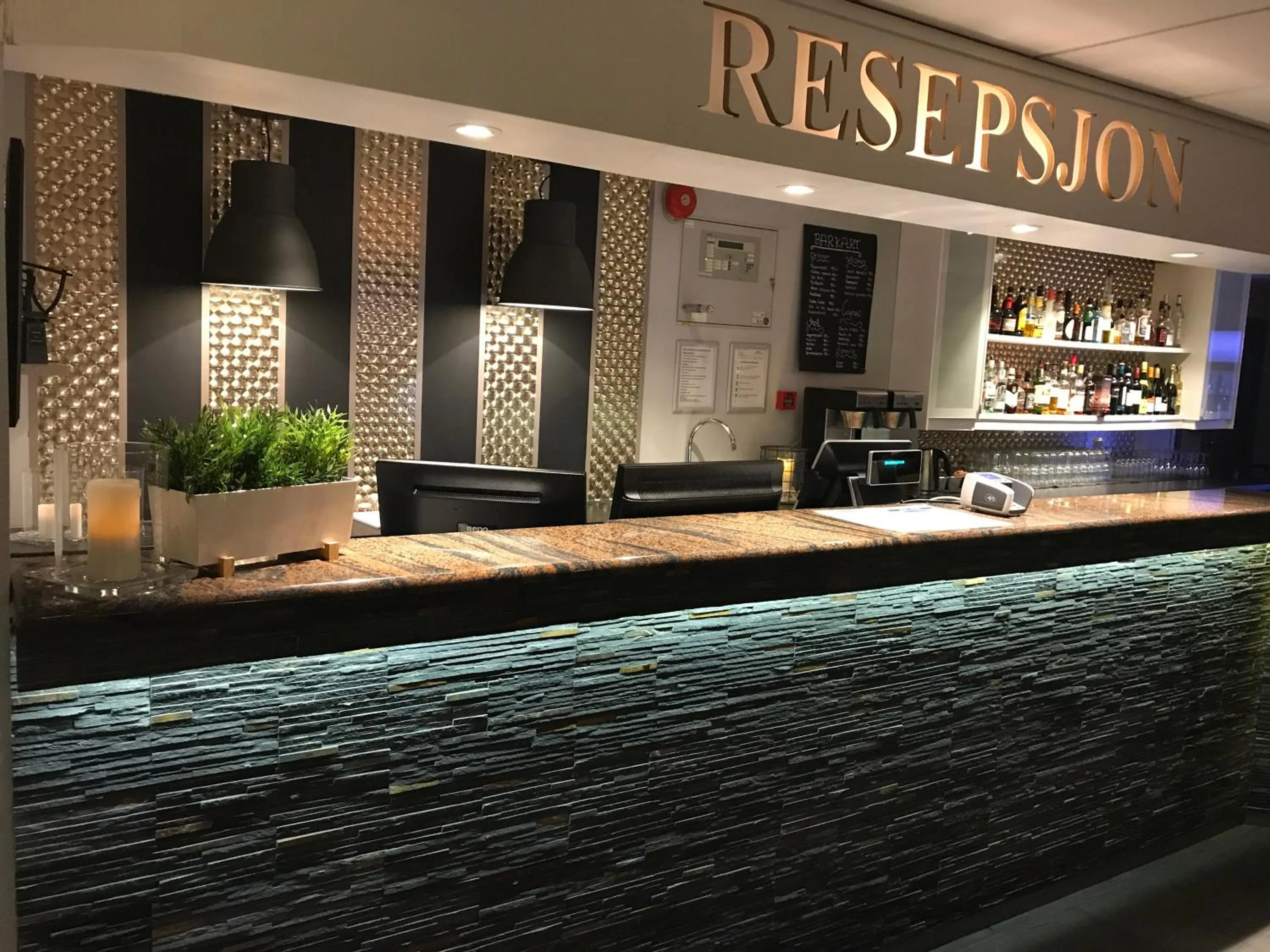 Lobby or reception in Vestnes Fjordhotell