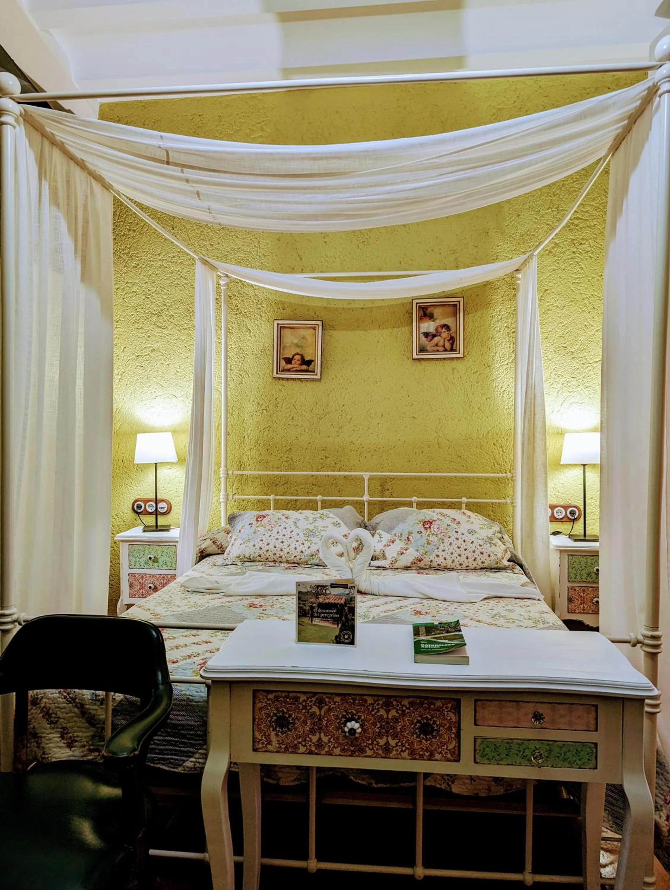 Property building, Bed in Casa El Descanso Del Peregrino