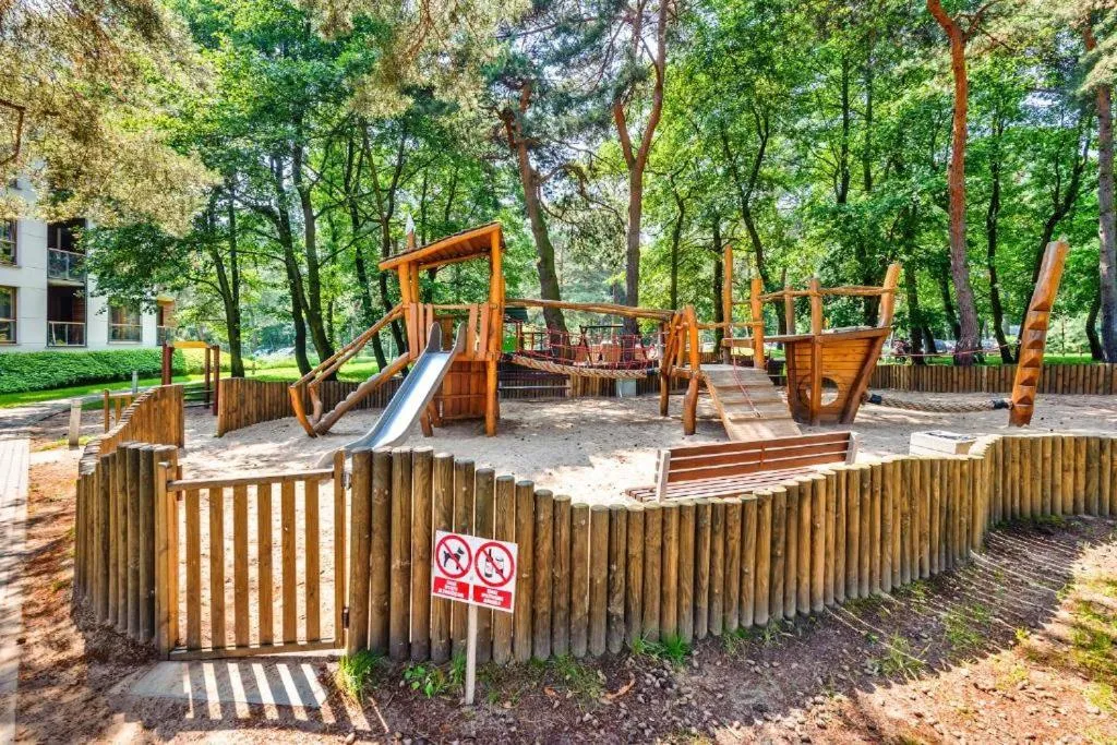 Children play ground in Apartament La Vita Nadmorski