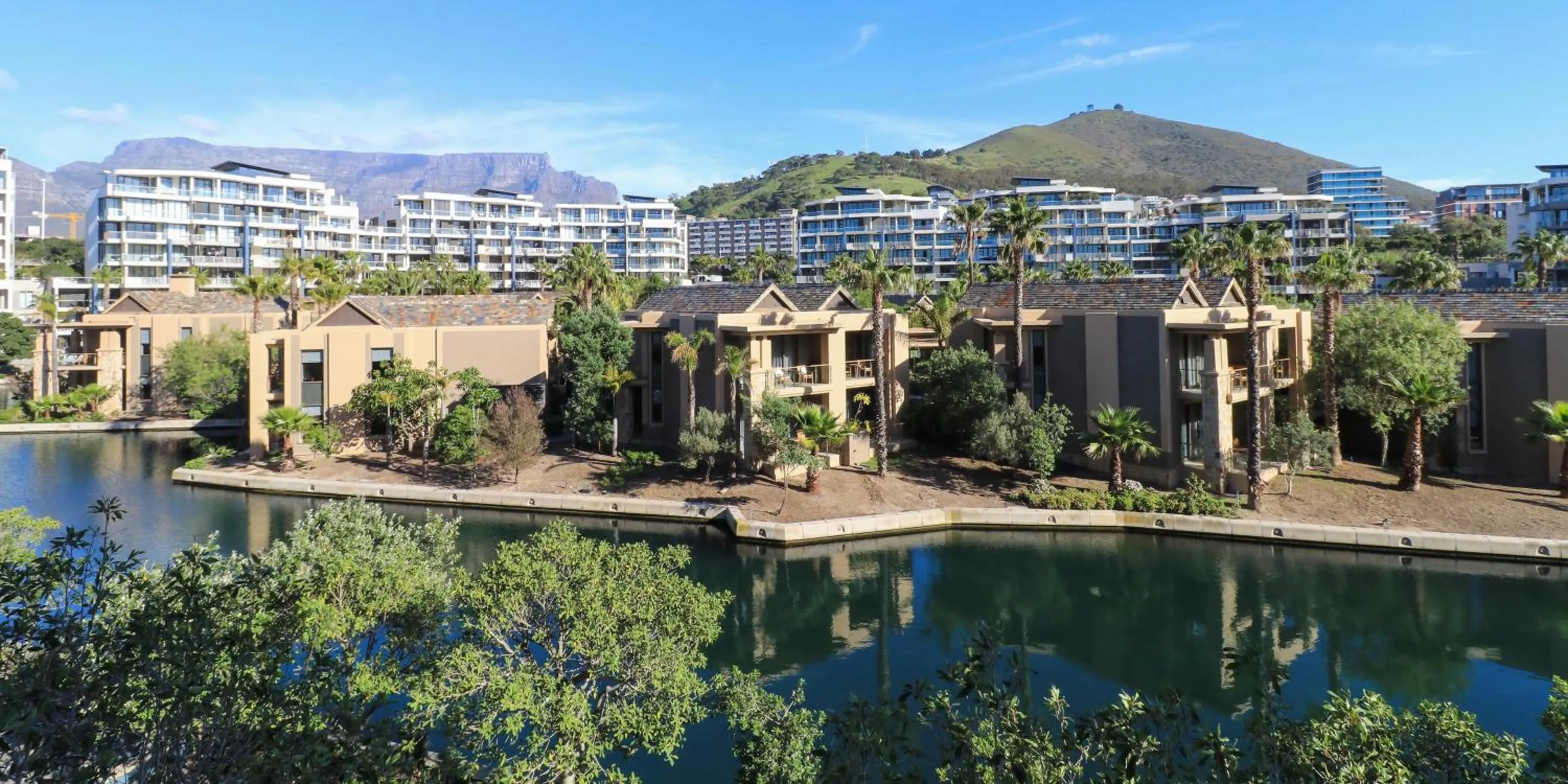 Neighbourhood in Waterfront Village