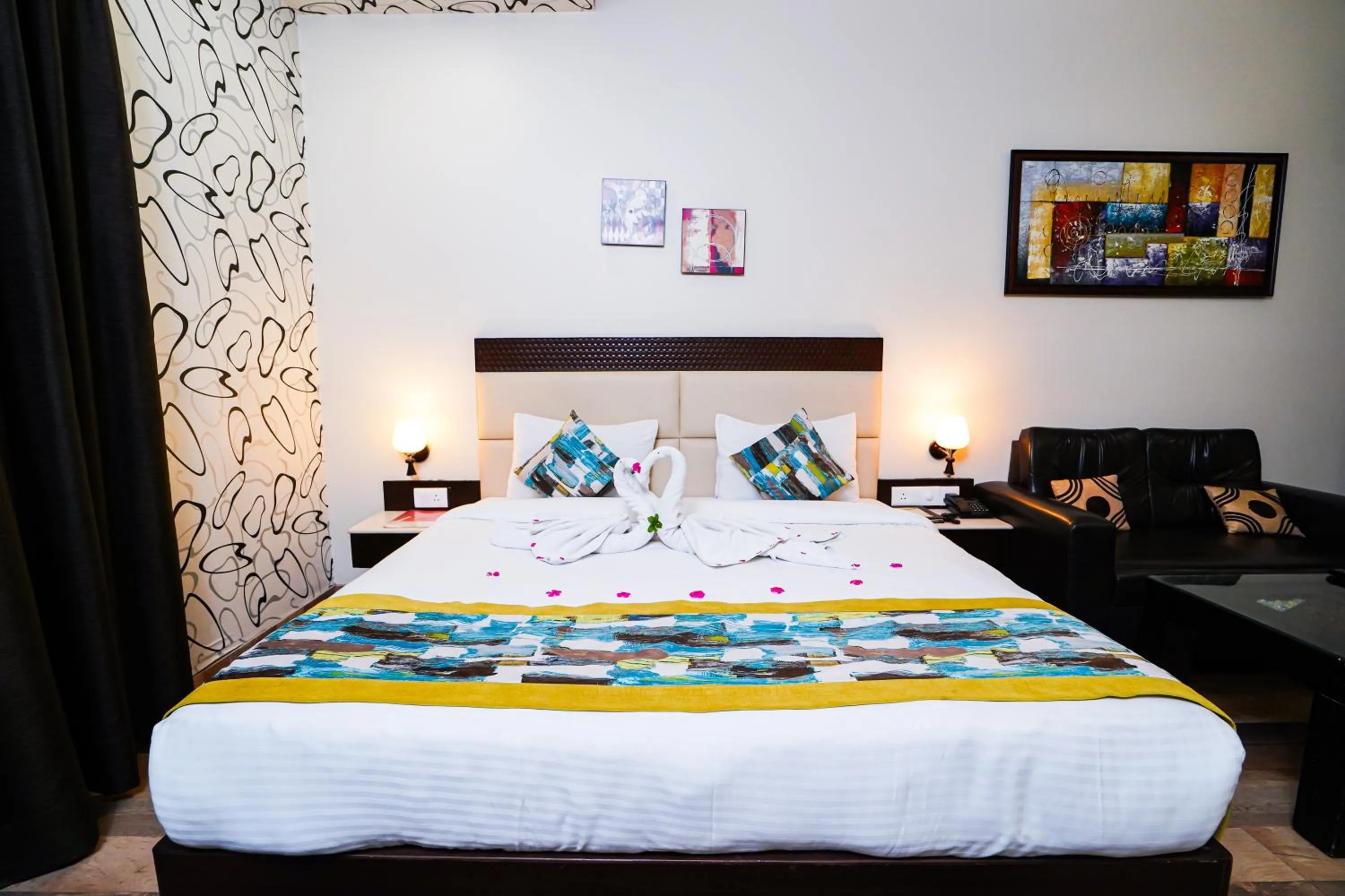 Bed in The Golden Apple