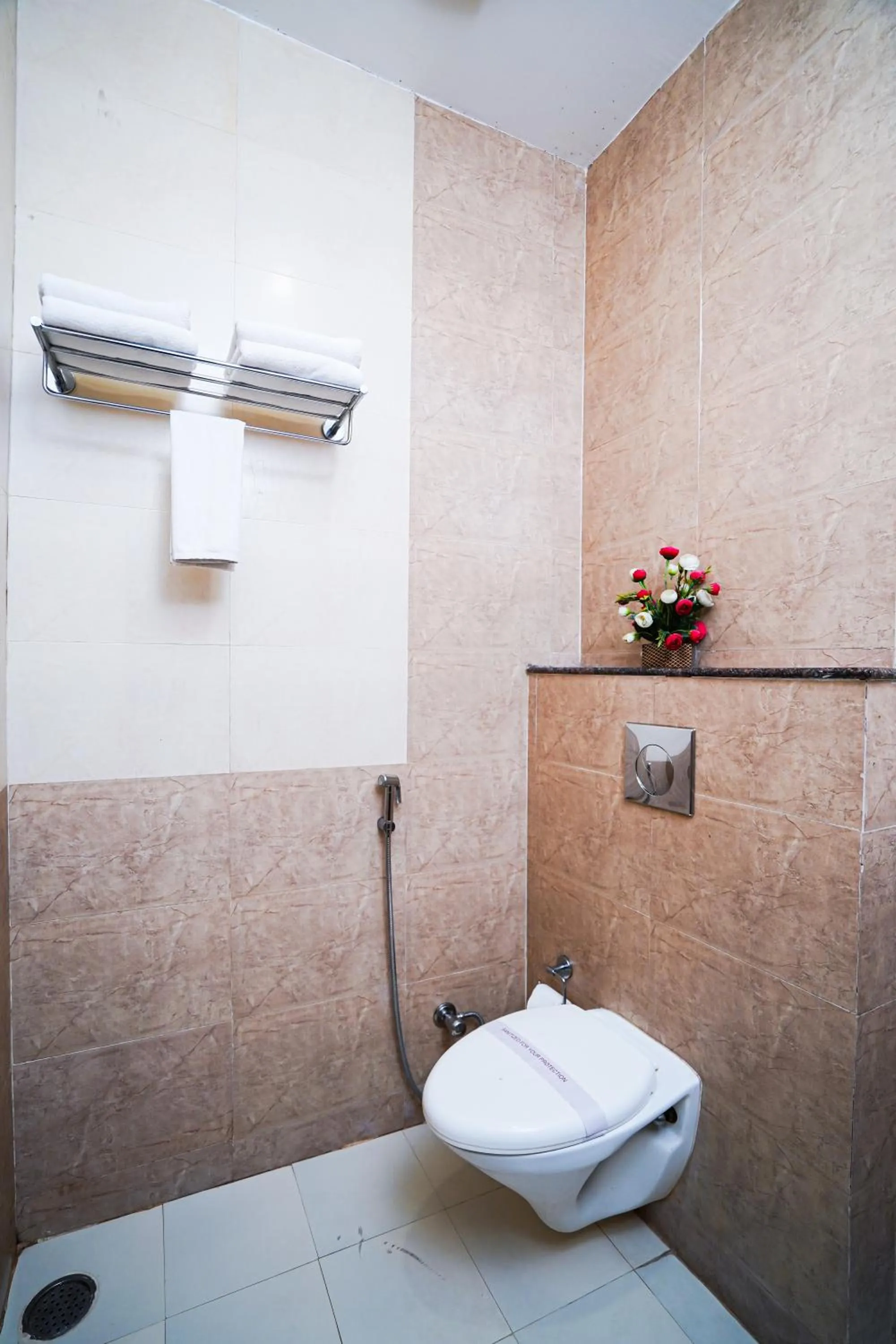 Bathroom in The Golden Apple