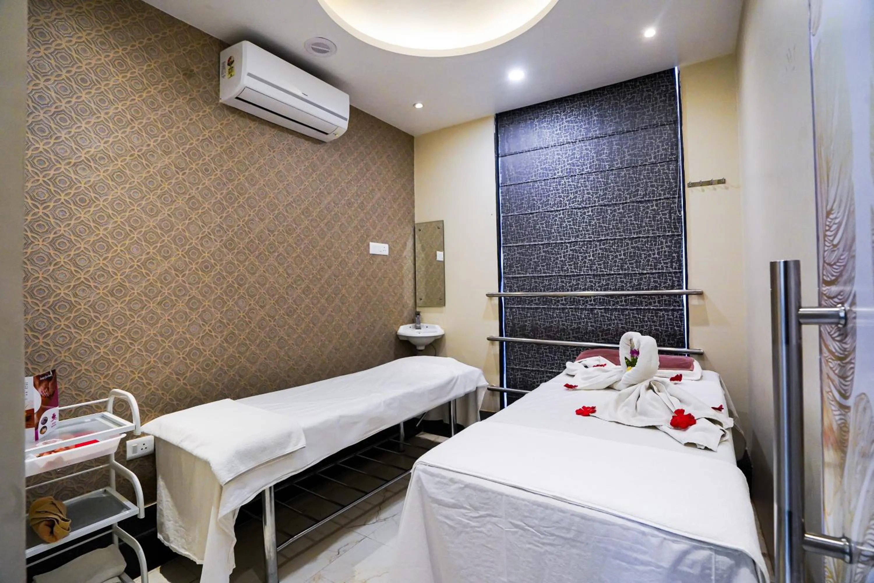 Bed in The Golden Apple