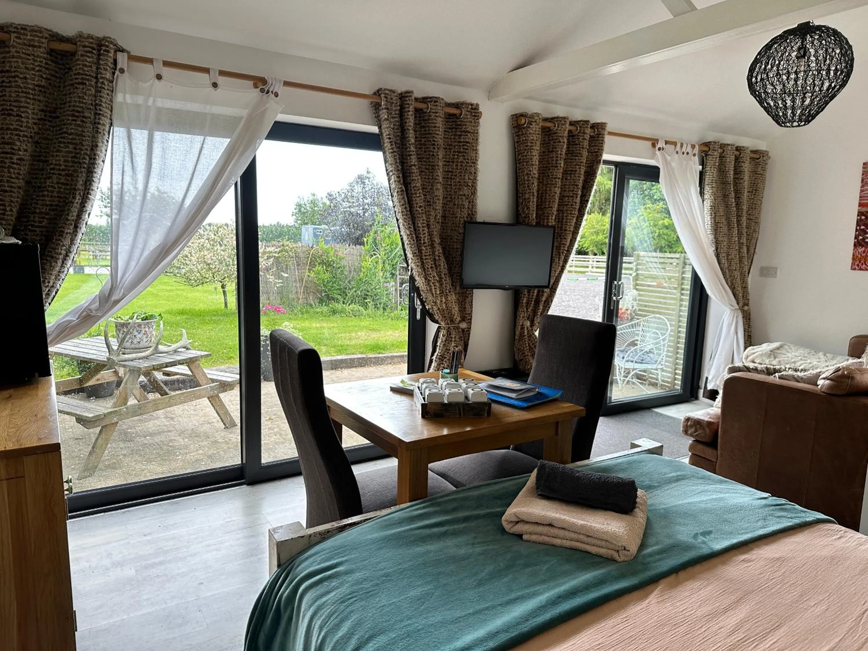 Bed in Bybrook Barn Bed & Breakfast