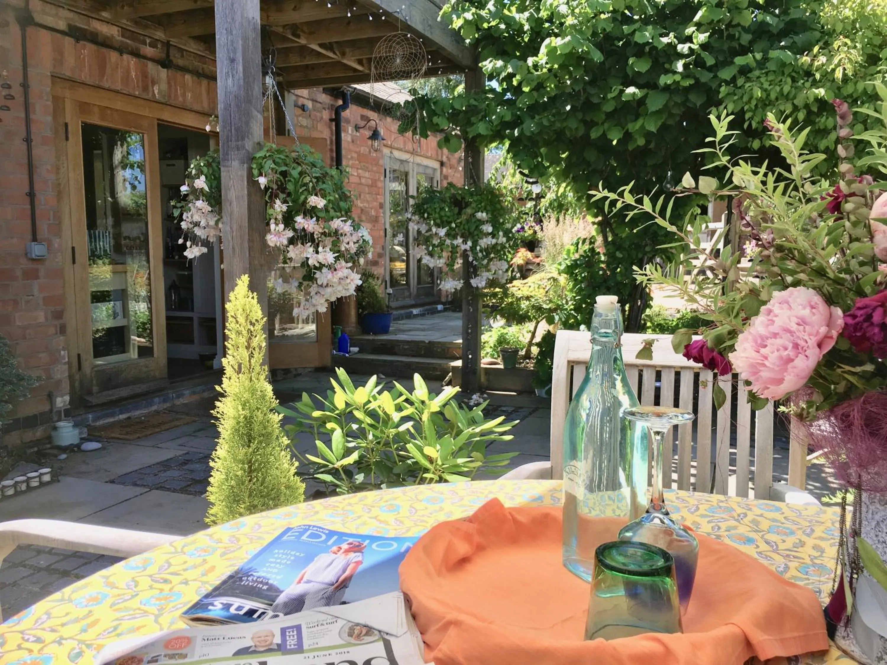 Restaurant/places to eat in Bybrook Barn Bed & Breakfast