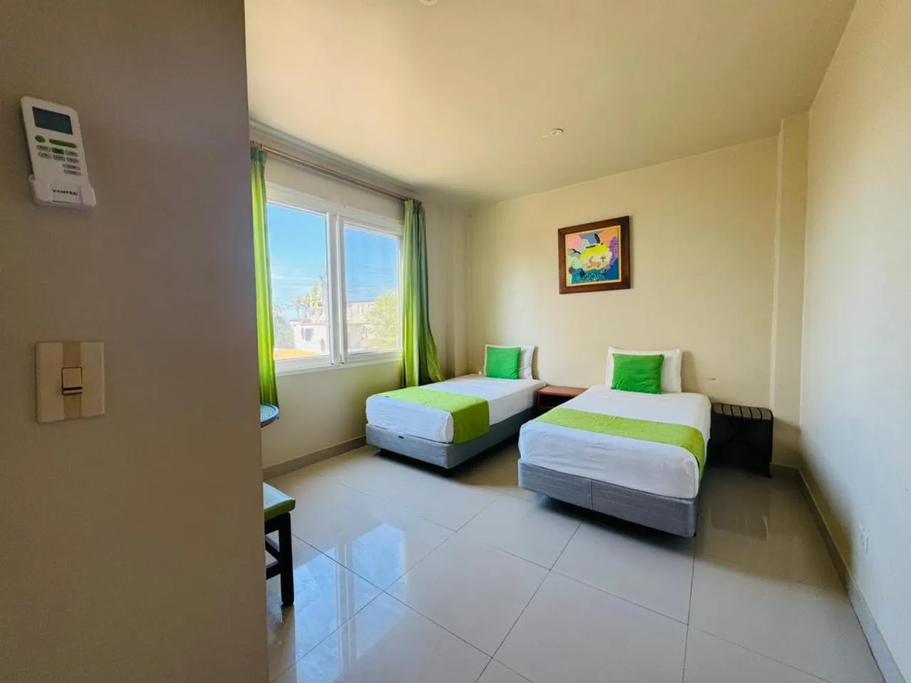 Bathroom, Bed in El Rincón de George