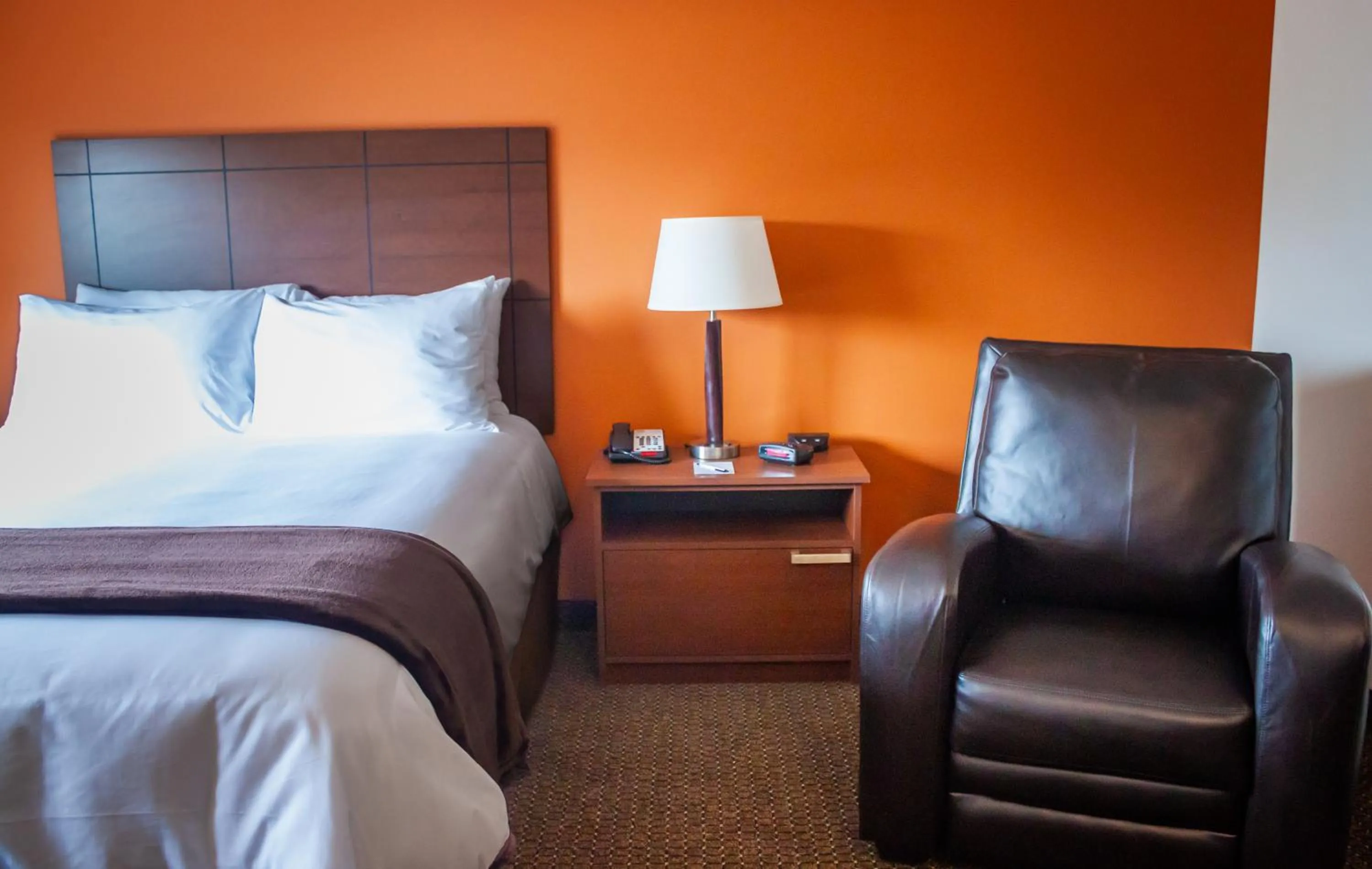 Bed in My Place Hotel-Bend, OR