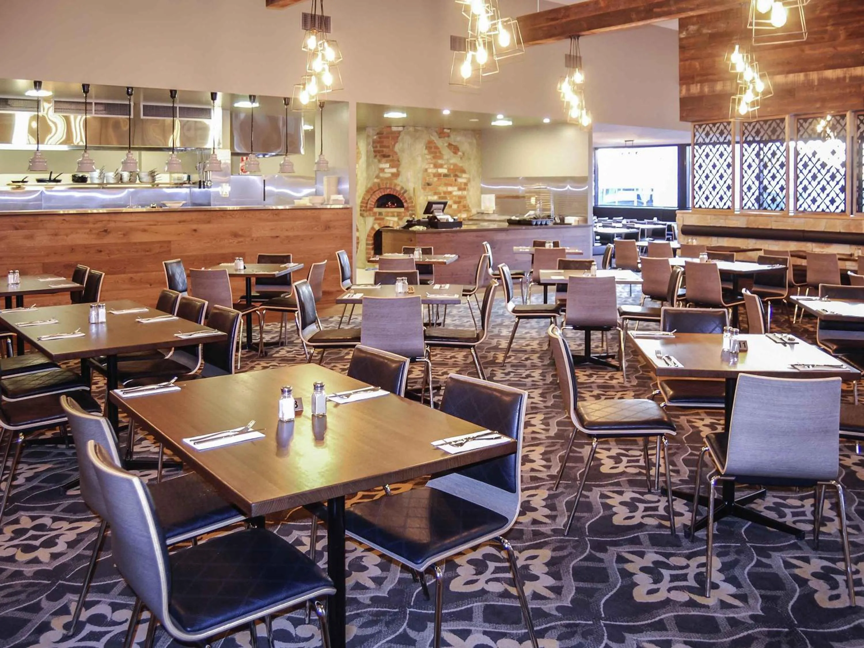 Restaurant/places to eat in Mercure Warragul