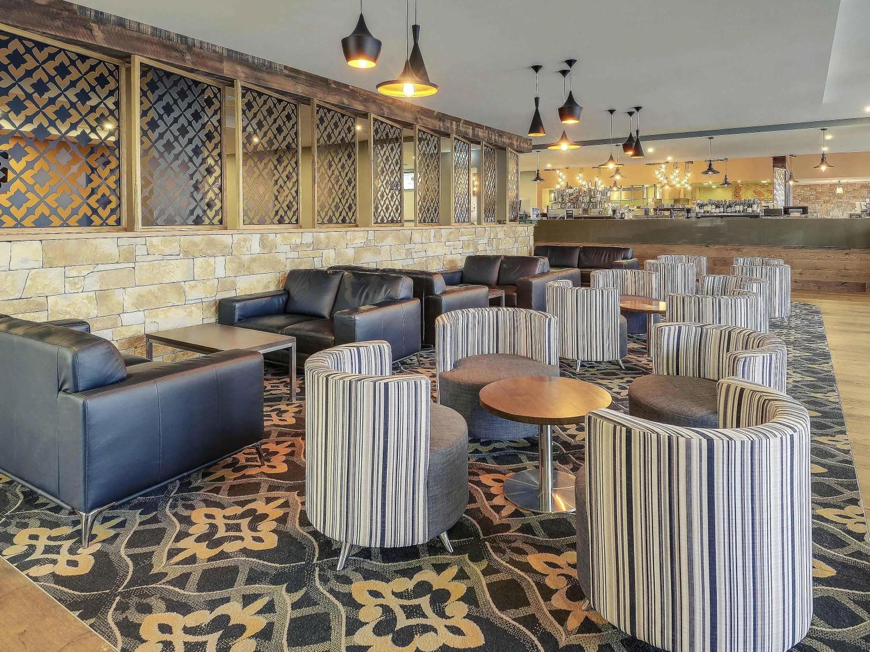 Restaurant/places to eat in Mercure Warragul