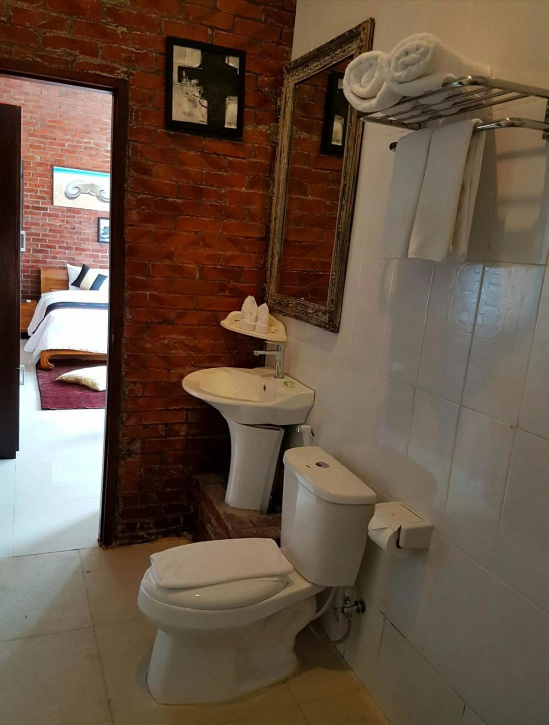 Shower in Astana Swaha Villa