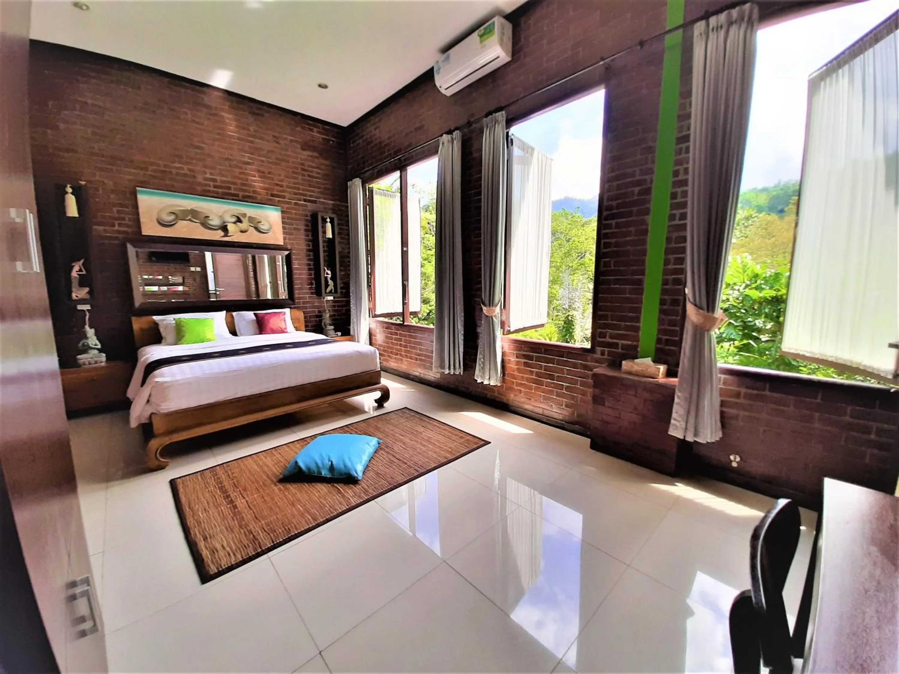 Photo of the whole room, Bed in Astana Swaha Villa