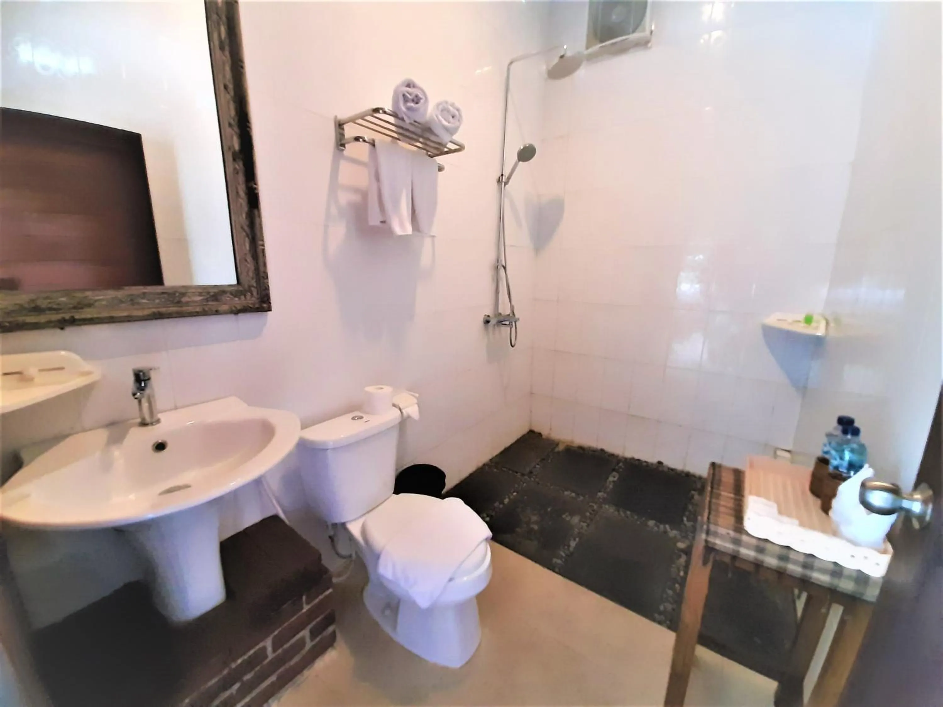 Toilet in Astana Swaha Villa