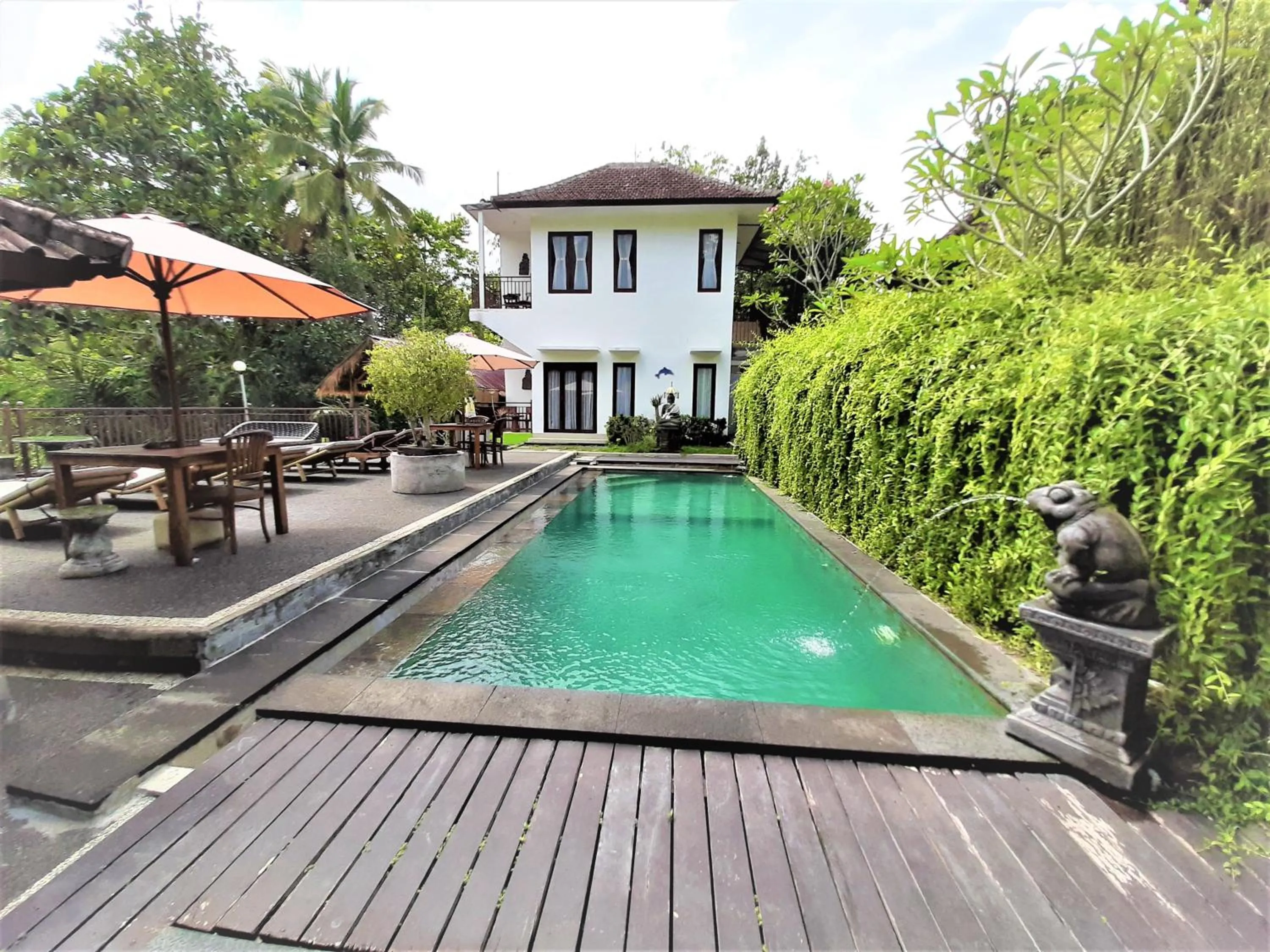 Swimming pool in Astana Swaha Villa