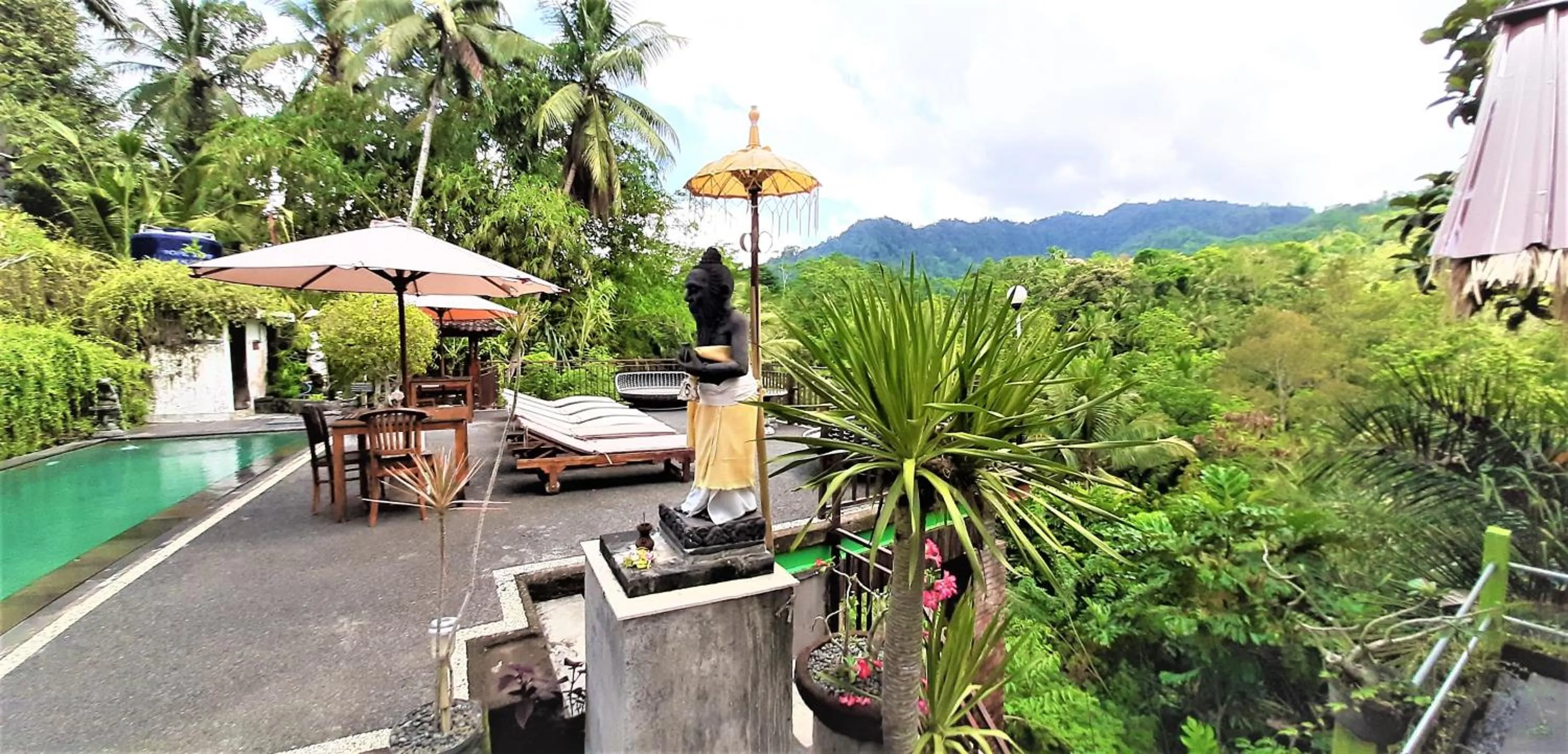 Garden view in Astana Swaha Villa