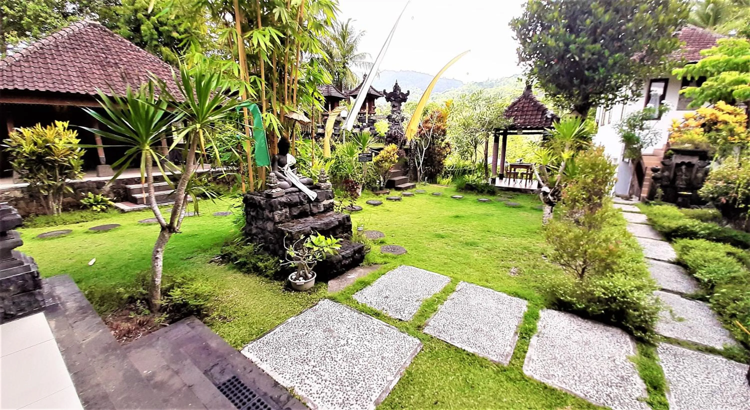 Garden in Astana Swaha Villa