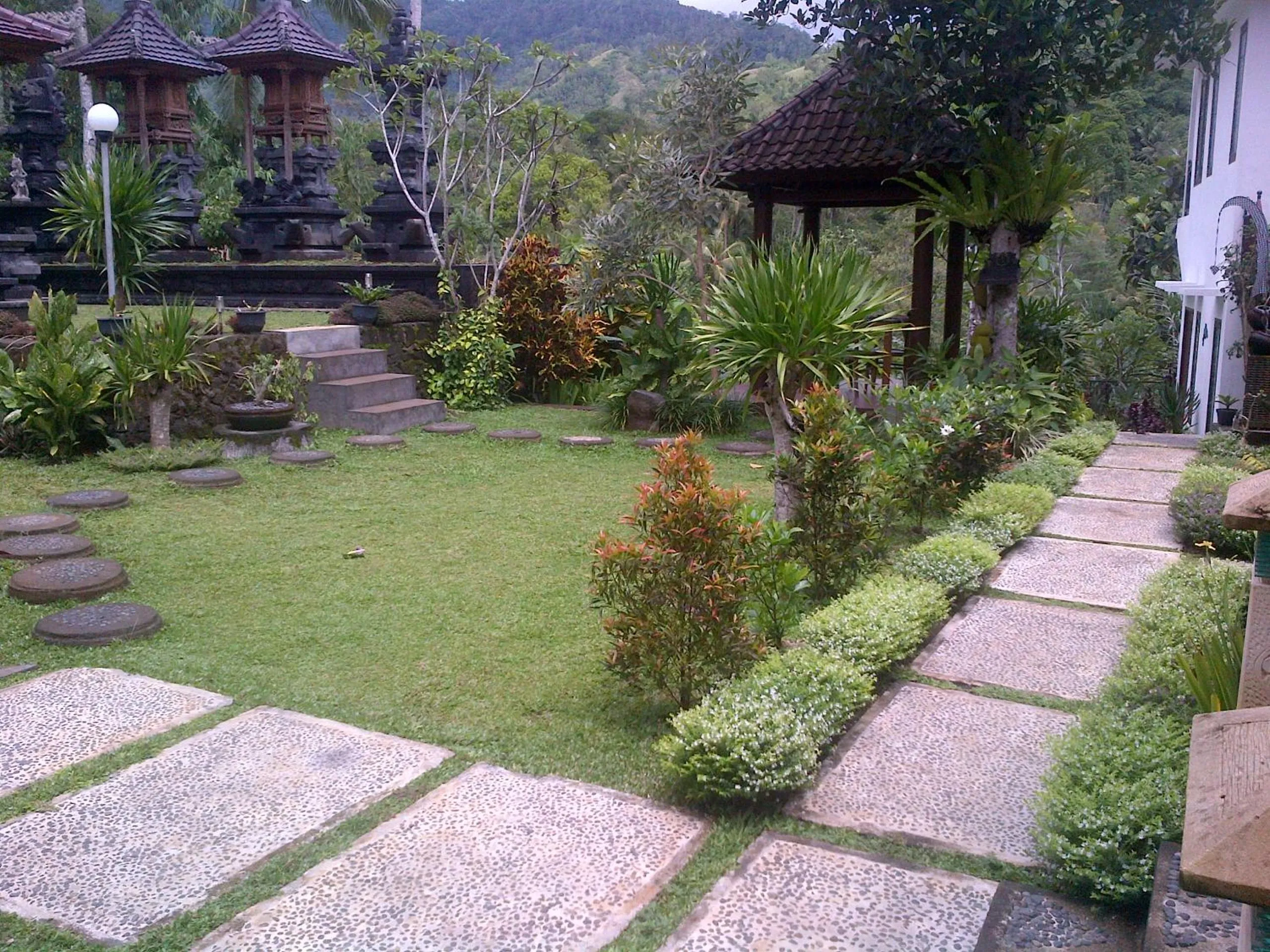 Garden view in Astana Swaha Villa