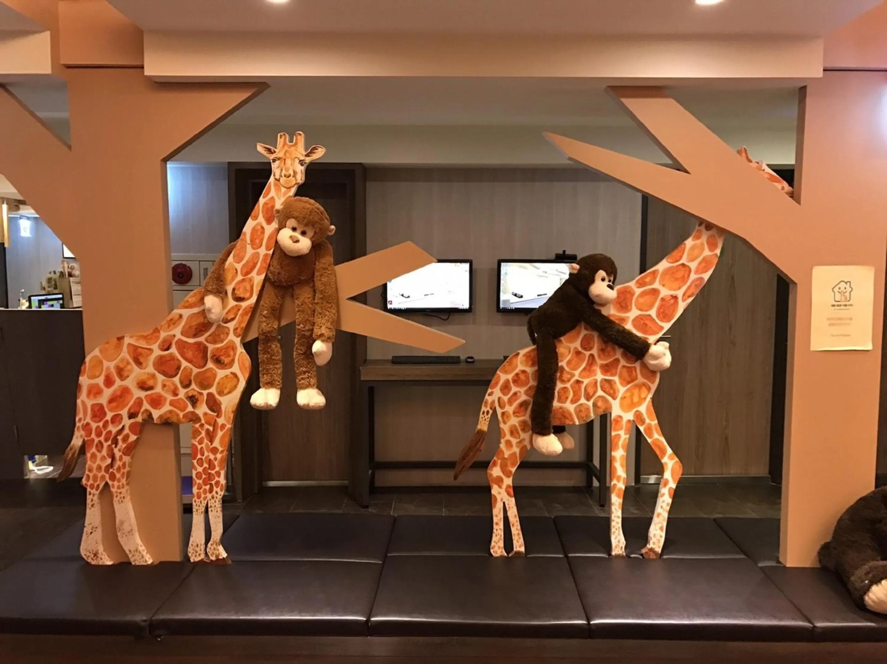 Decorative detail in Ark Hotel - Changan Fuxing方舟商業股份有限公司