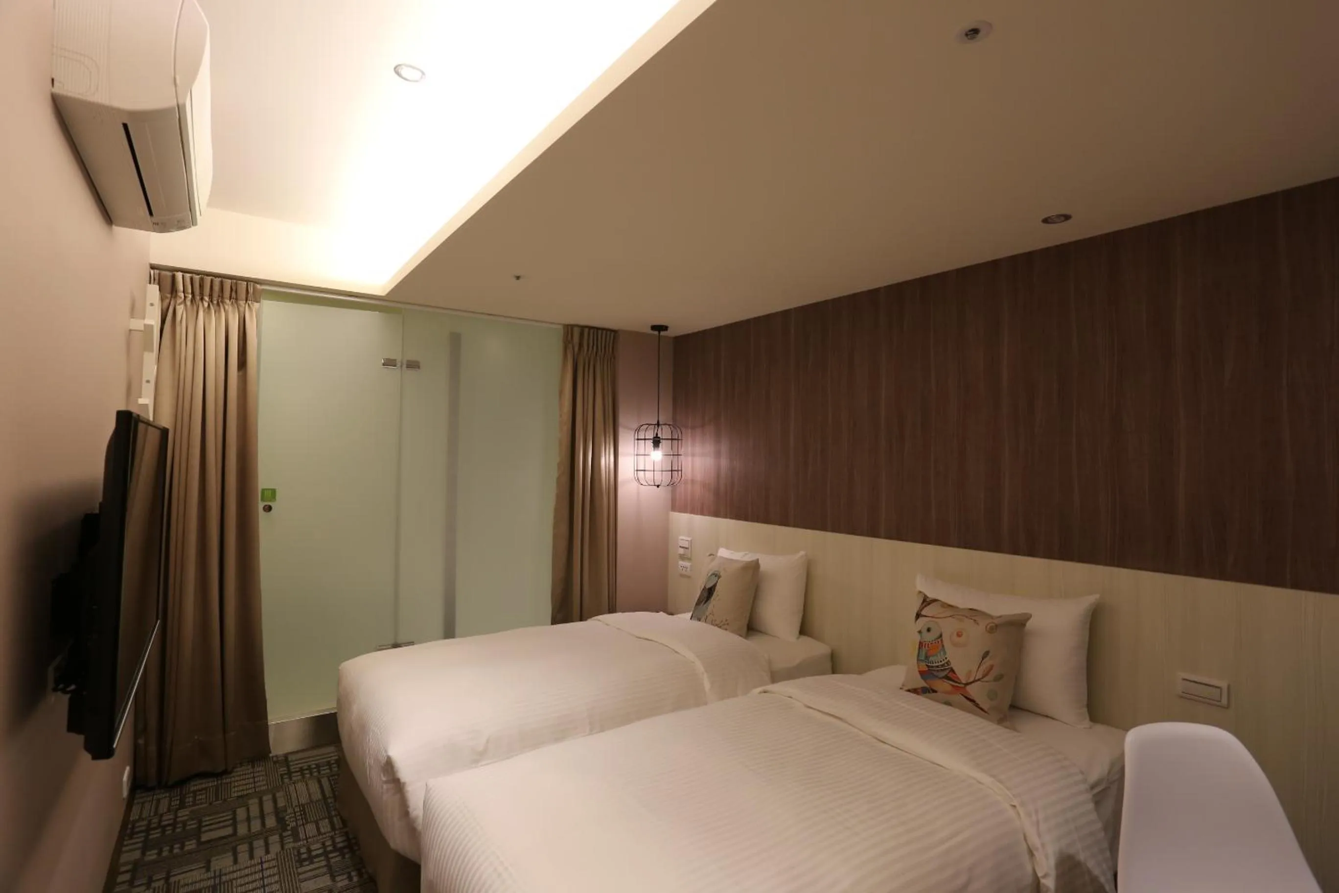 Photo of the whole room, Bed in Ark Hotel - Changan Fuxing方舟商業股份有限公司