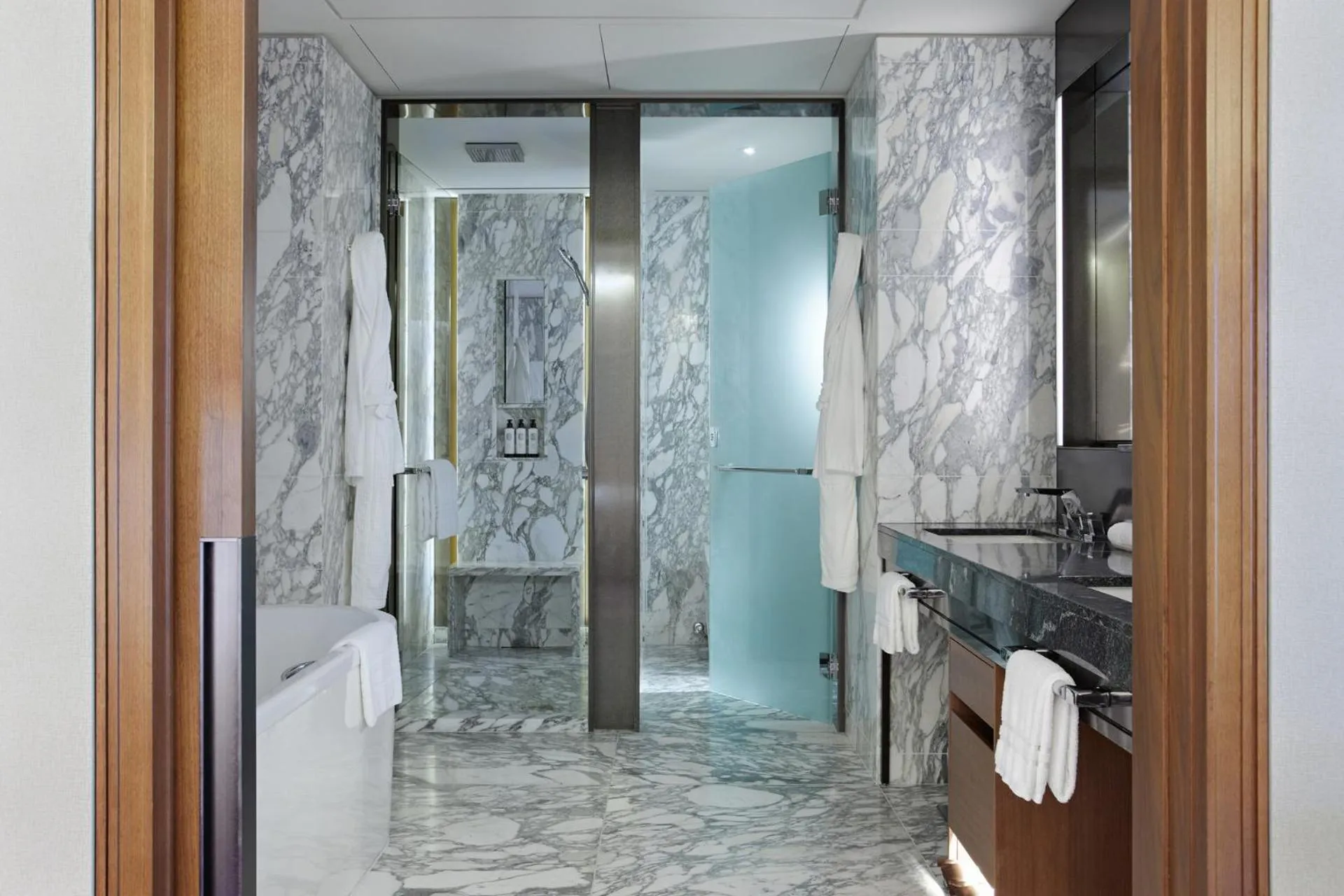 Toilet in Four Seasons Hotel Seoul