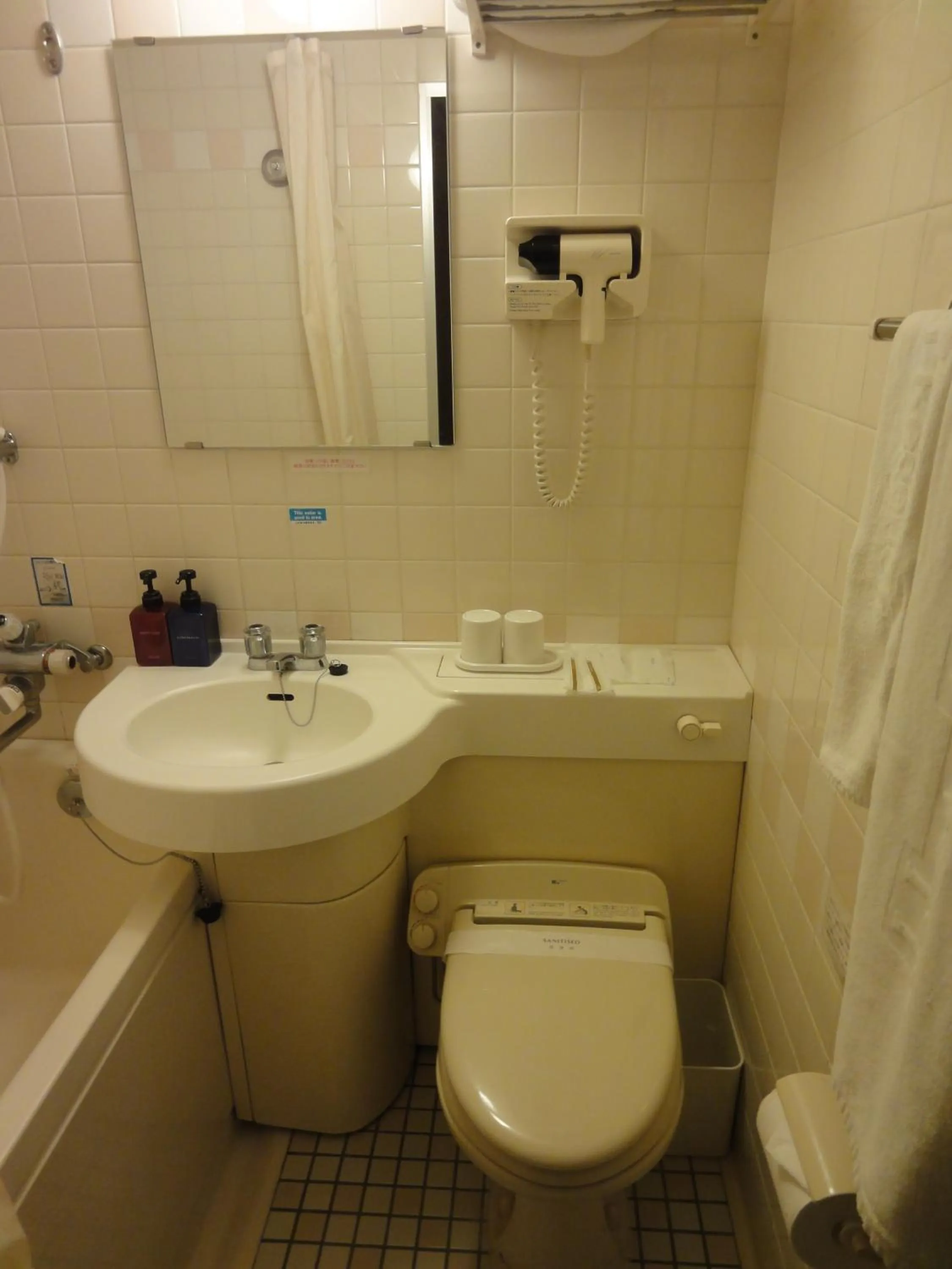 Bathroom in Hotel Ermou Regency