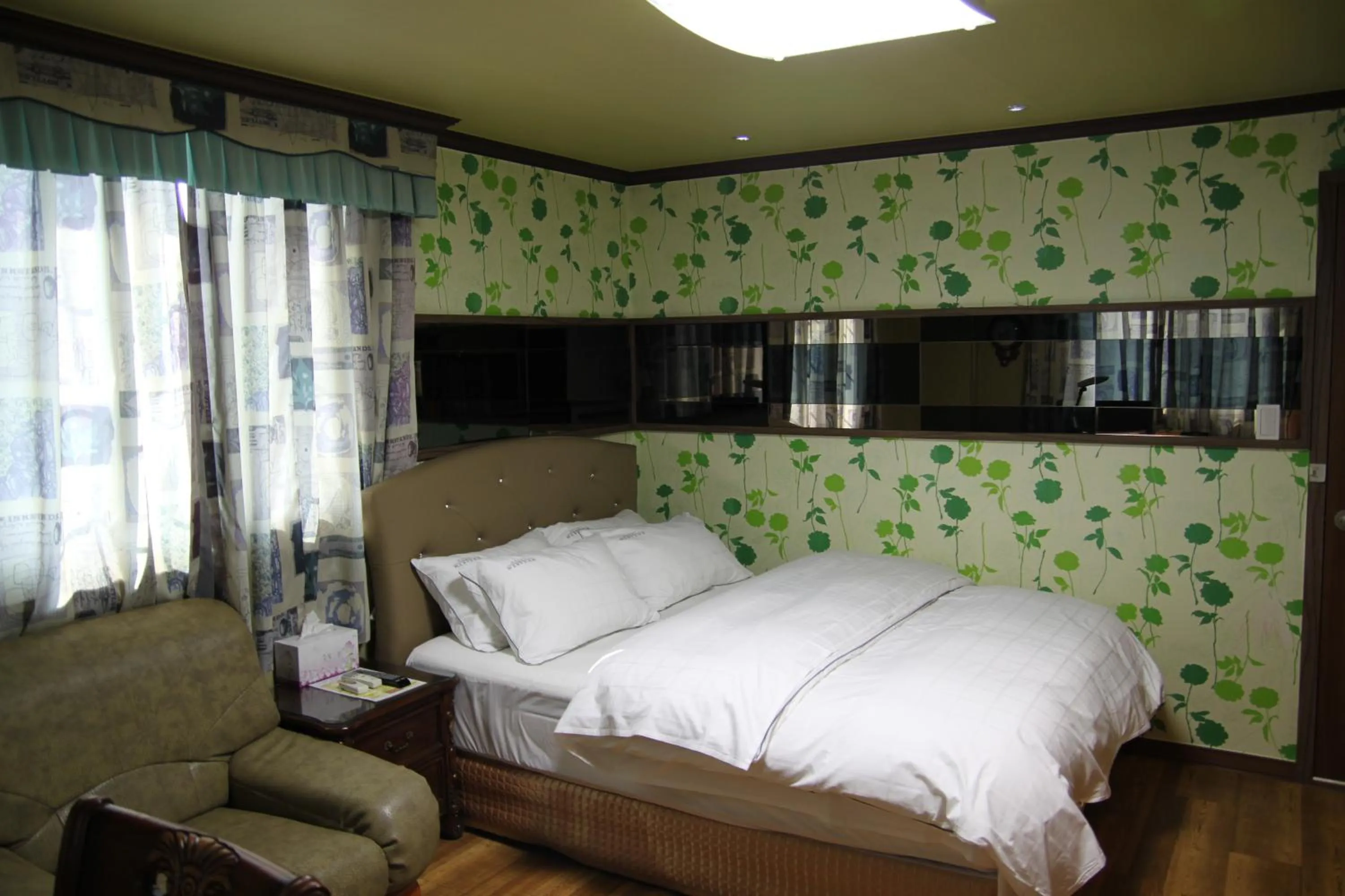 Decorative detail, Bed in Gunsan Western Hotel