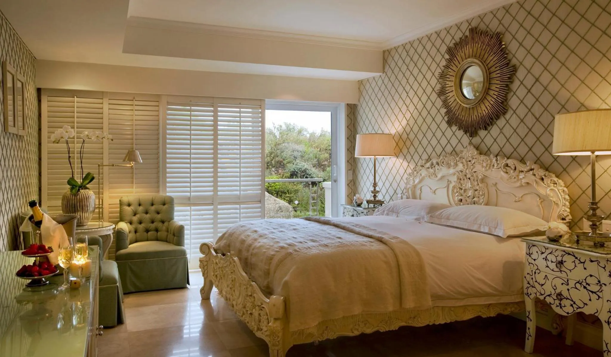 Bedroom, Bed in Twelve Apostles Hotel & Spa