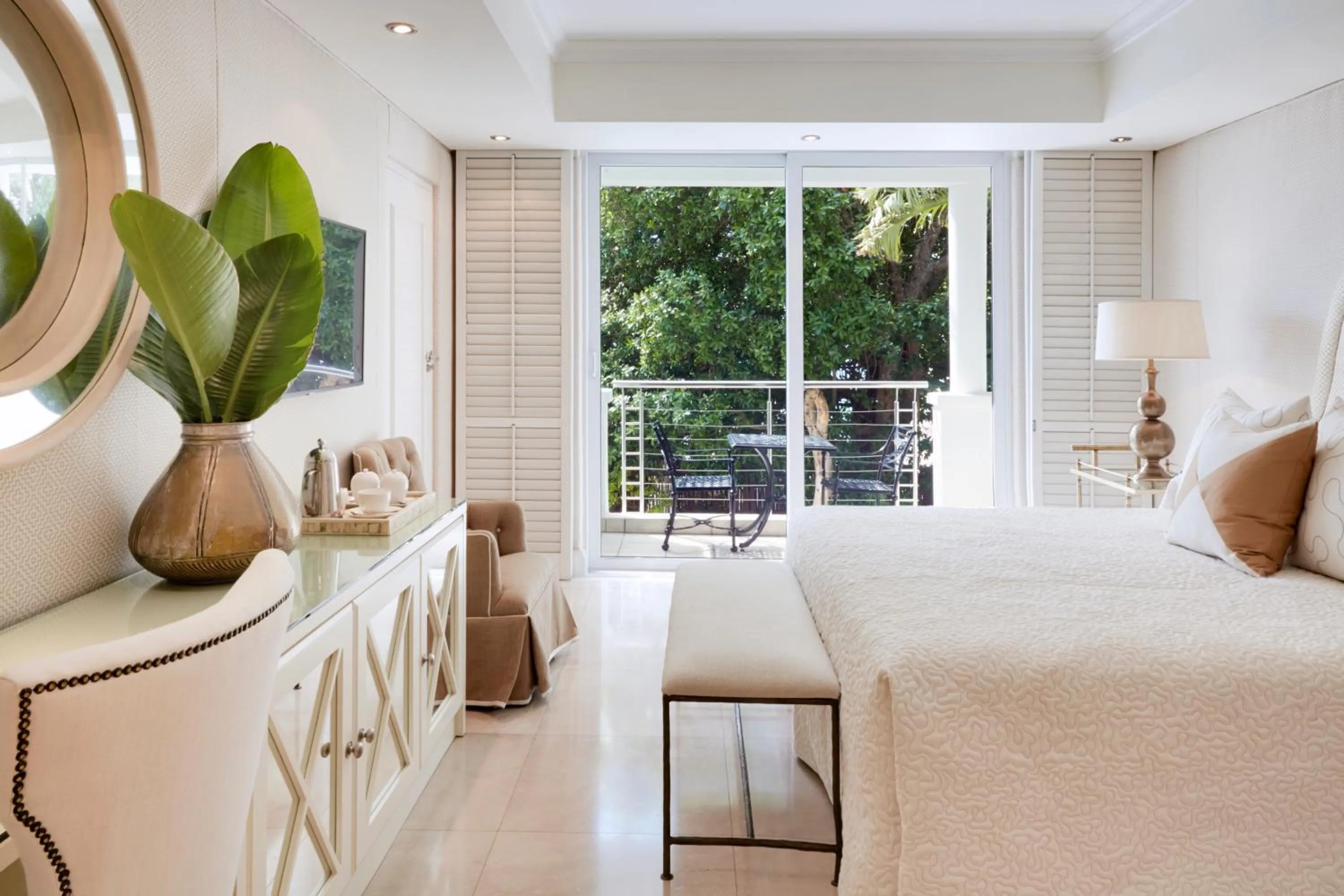 Bed in Twelve Apostles Hotel & Spa