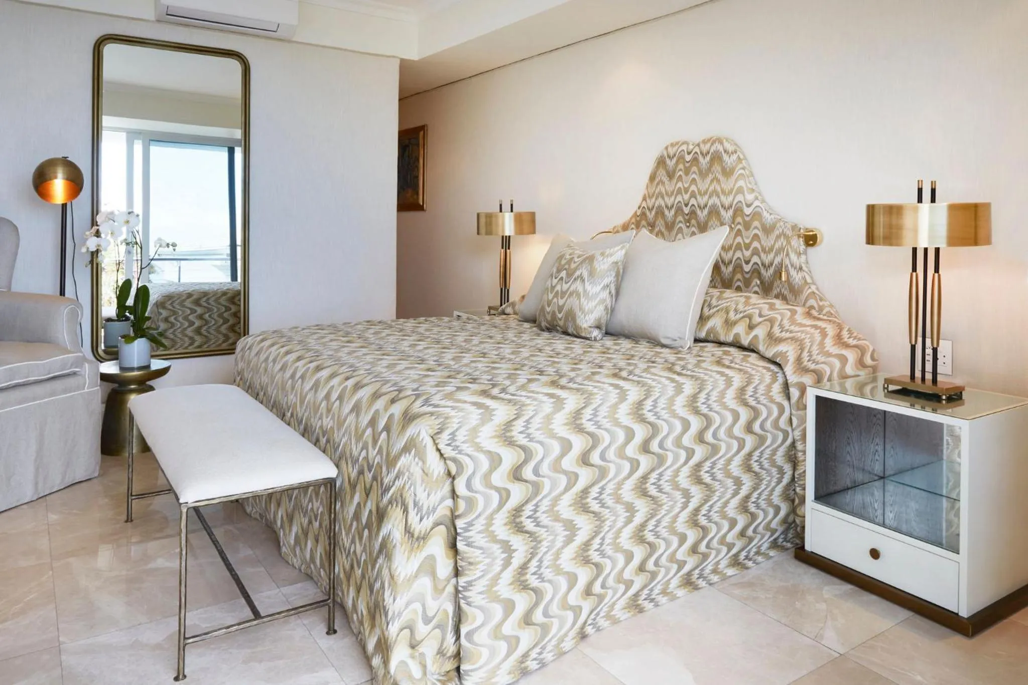 Bedroom, Bed in Twelve Apostles Hotel & Spa