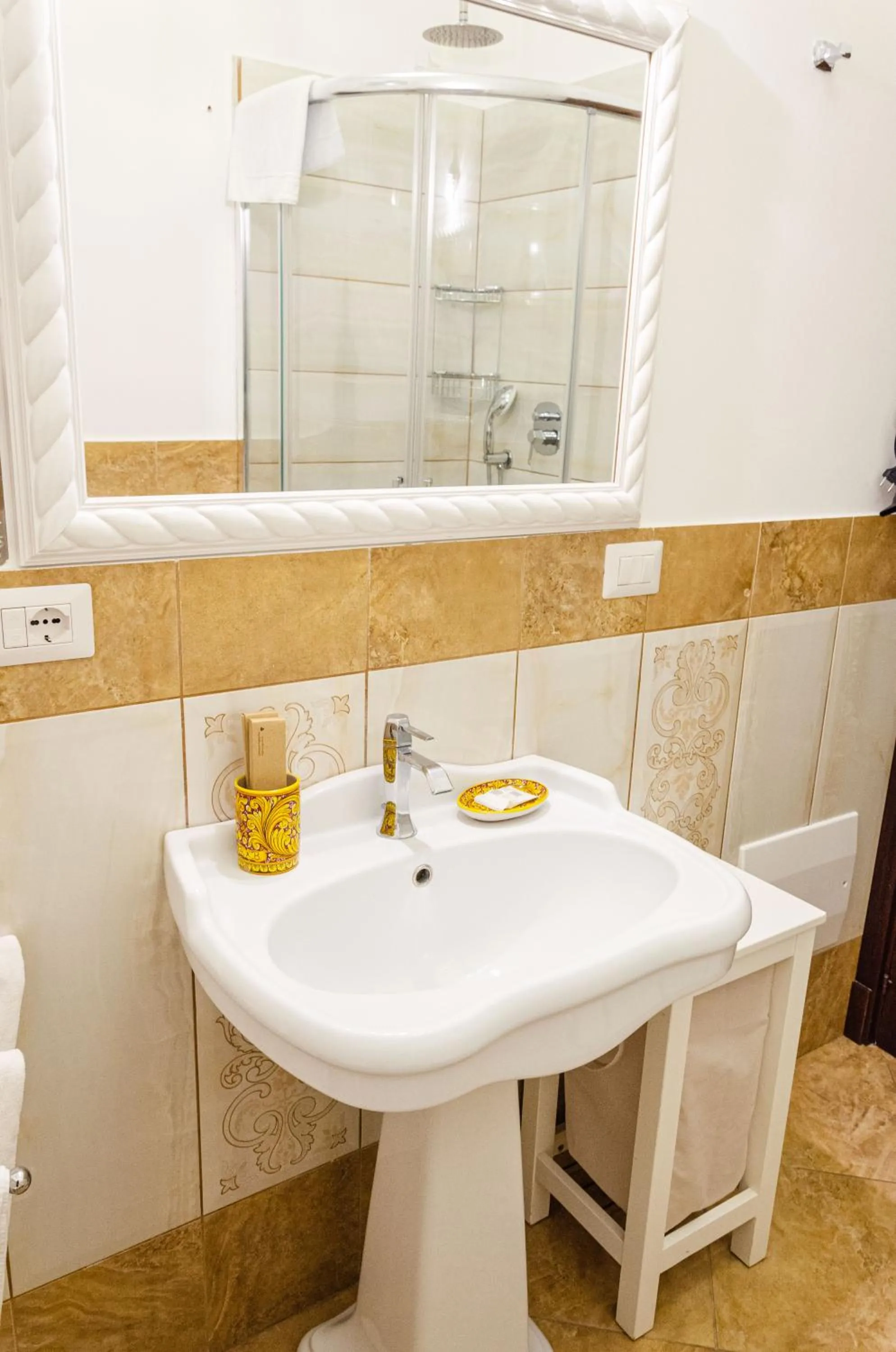 Bathroom in Taormina B&B