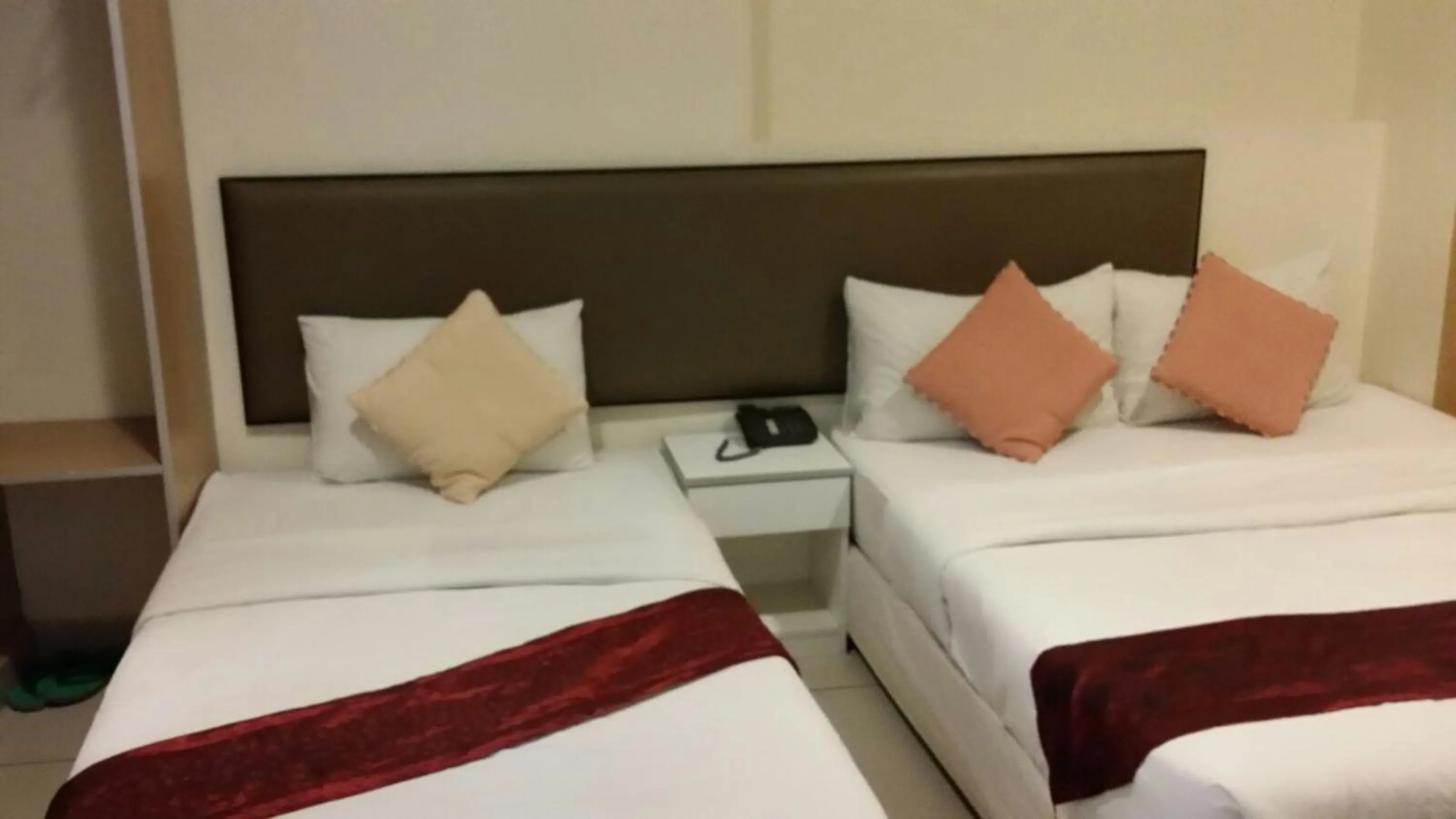 Photo of the whole room, Bed in SohoTown Hotel