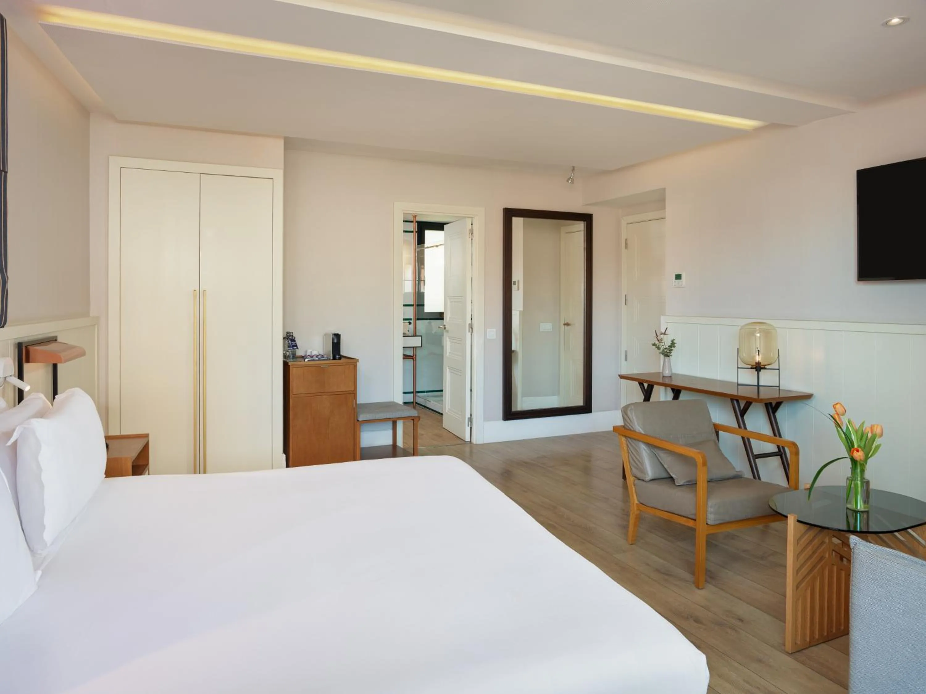 Bedroom, Bed in H10 Cubik 4* Sup