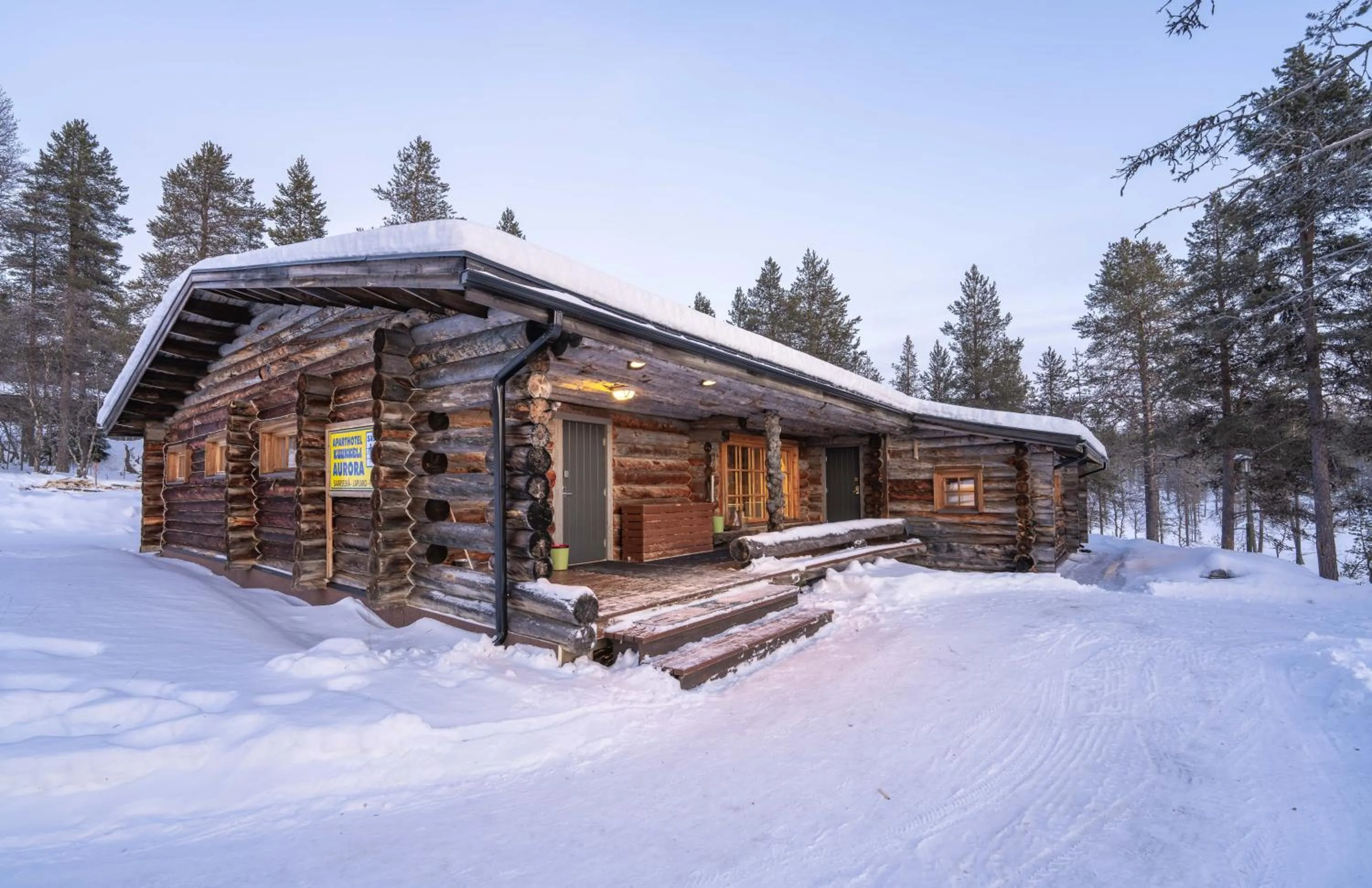 Kuukkeli Log Houses Porakka Inn